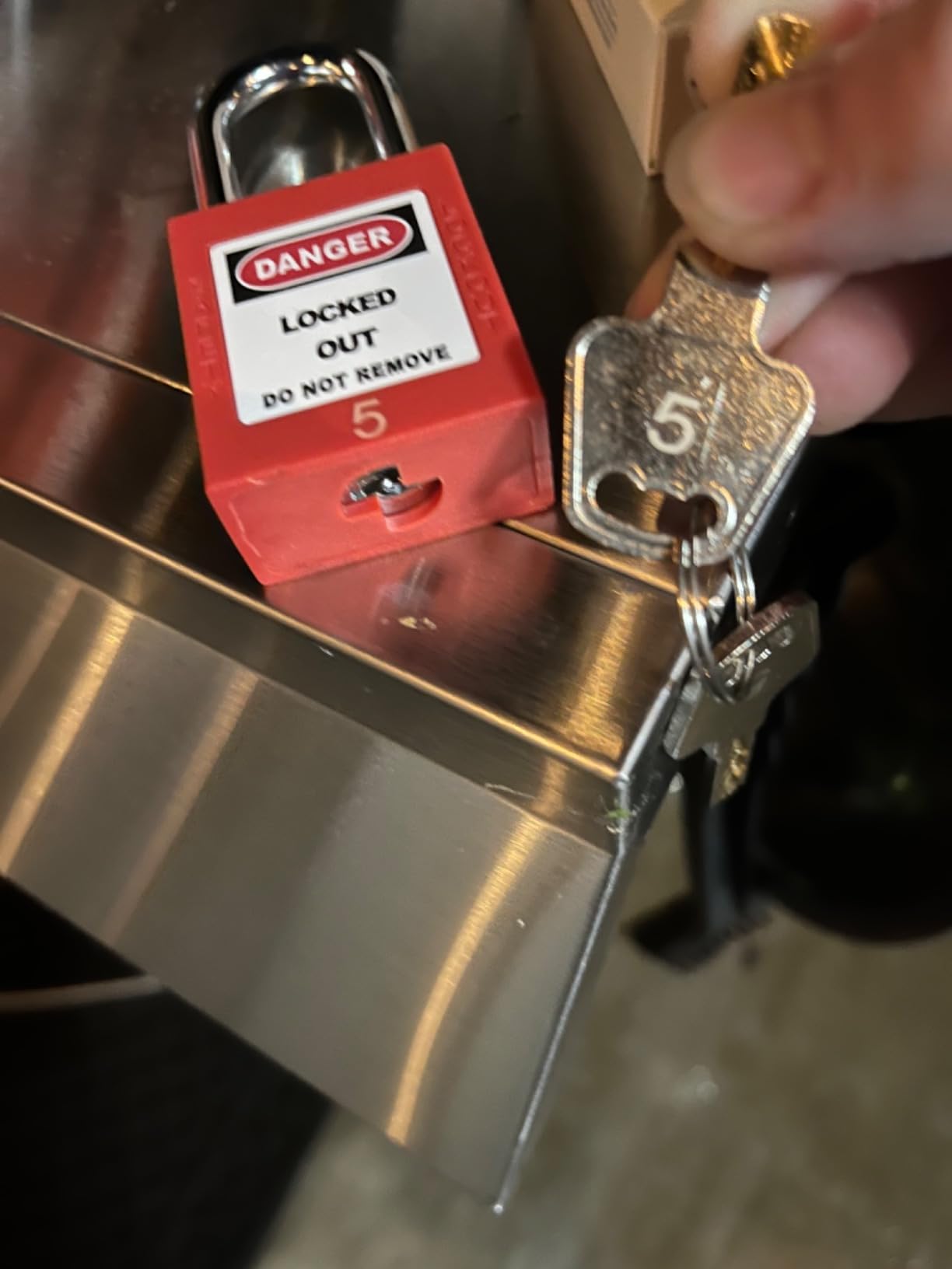 SAFBY 50 Keyed Different Lockout Tagout Locks with 50 Lock Out Tag Out Tags - Loto Safe Padlocks for Lock Out Tag Out Stations and Devices customer photo 2
