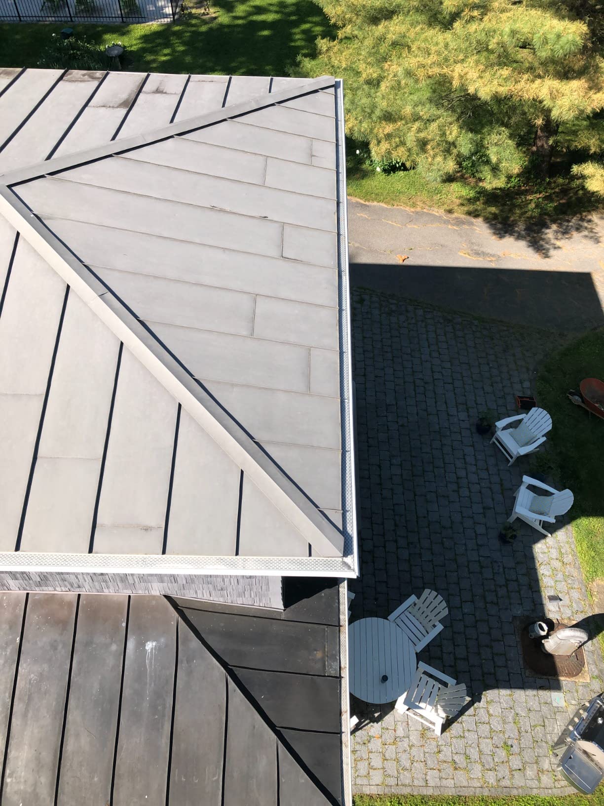 Micromesh Gutter Guards, 5 Inch, 100 FT, Stainless Mesh, White | Stainless Steel Gutter Covers For 5 Inch Gutters, Leaf Protection For Heavy Rain, DIY Gutter Screen, High Gloss White, 100 FT customer photo 1