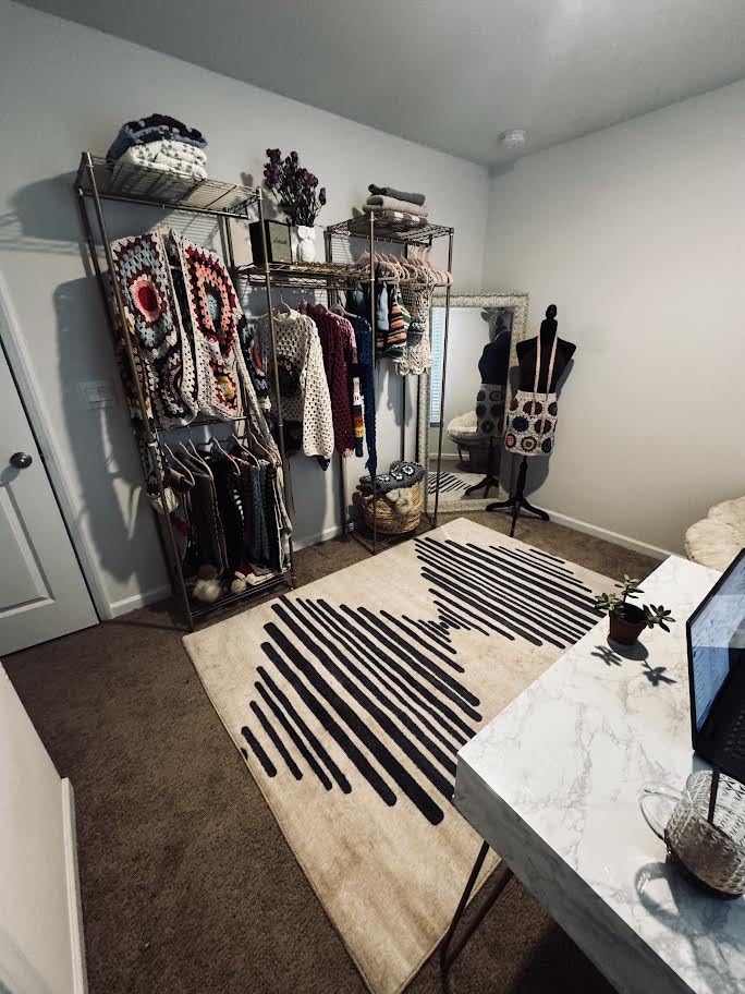 VIPEK V5 Heavy Duty Clothes Rack, Portable Closet Wardrobe with 4 Hanging Rods & 8 Shelves, Freestanding Adjustable Garment Rack for Bedroom, Walk-in Closet, 890 lbs Capacity, Black customer photo 2
