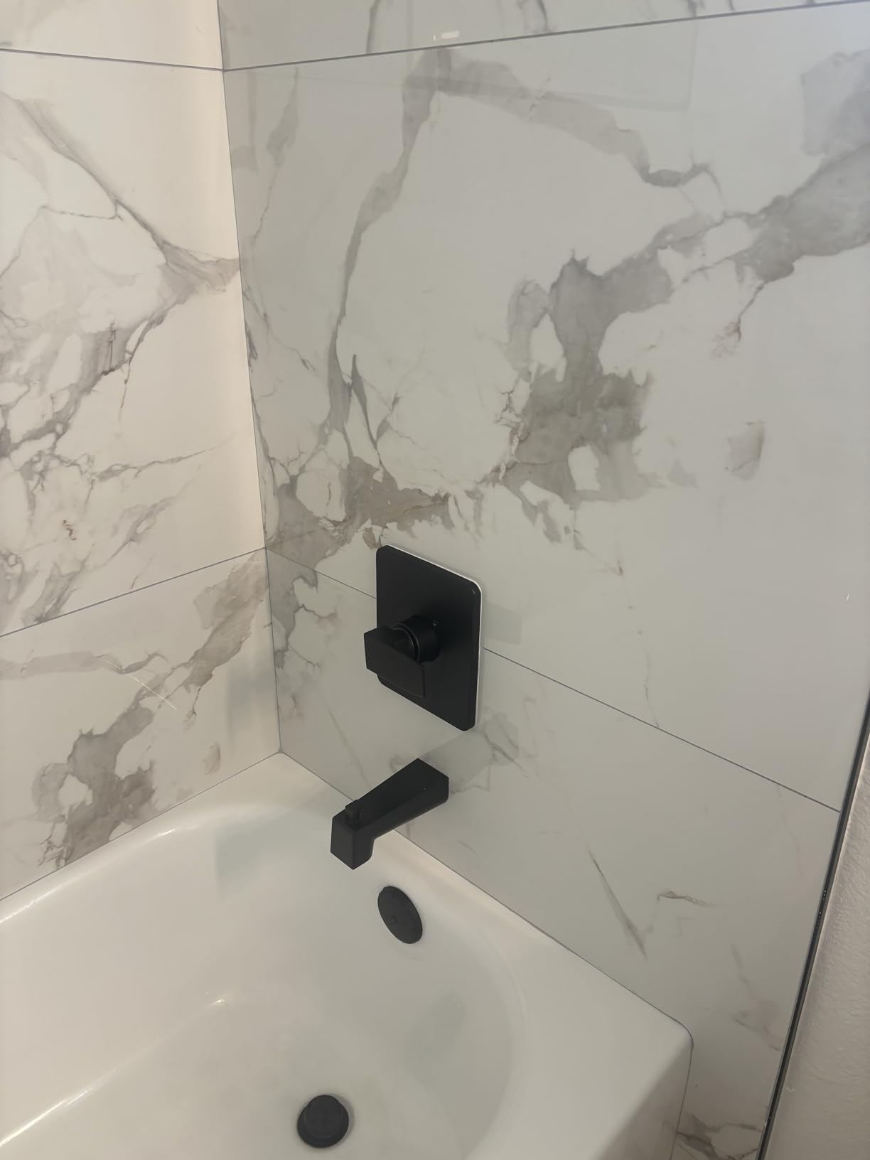 Delta Faucet Modern Single-Handle Chrome Tub and Shower Trim Kit, Shower Faucet with Single-Spray Touch-Clean Shower Head, Chrome T14467-PP (Valve Not Included) customer photo 1
