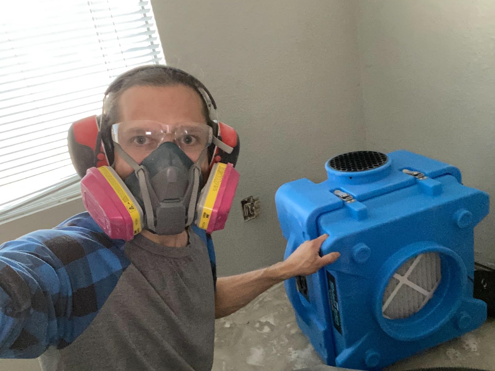 CADPXS Shield-550 Air Scrubber 550 CFM for Interior Renovation, Grey | 3-Stage Filtration Commercial HEPA Filter 10-Year Warranty for Construction Dust Fire Disaster Restoration Equipment customer photo 1
