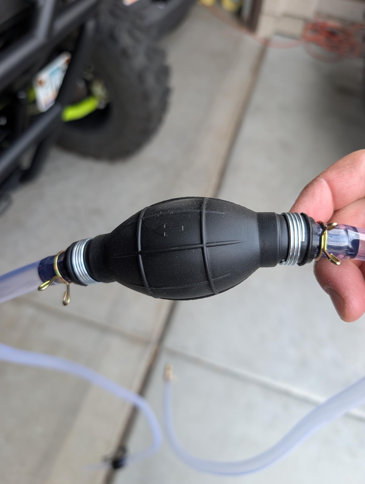 H-veenjor Gasoline Siphon Hose Pump, Hand Fuel Transfer Pump, High Flow Gas Siphon Pump for water Gasoline Oil Petrol Diesel, Manual Fuel Pump with 2 Premium PVC Hoses customer photo 1