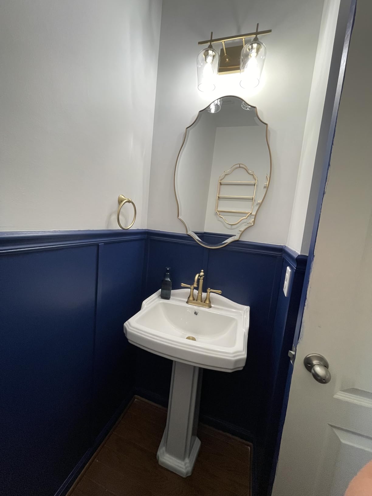 DeerValley Dynasty 23x19 Inch White Pedestal Sink, Ceramic Bathroom Sink with Overflow and Backsplash, DV-1P522 customer photo 2