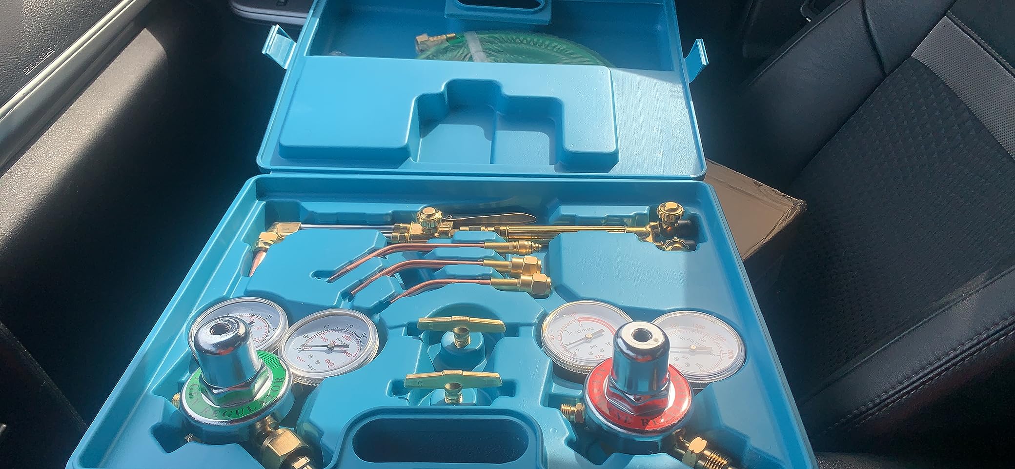 Oxygen Acetylene Torch Kit, Oxy Gas Welding Cutting Brazing Set, Welding Kit | Portable Oxy Acetylene Torch Welder, With Nozzles, Regulator, Hose Gauges, Blue Case customer photo 1
