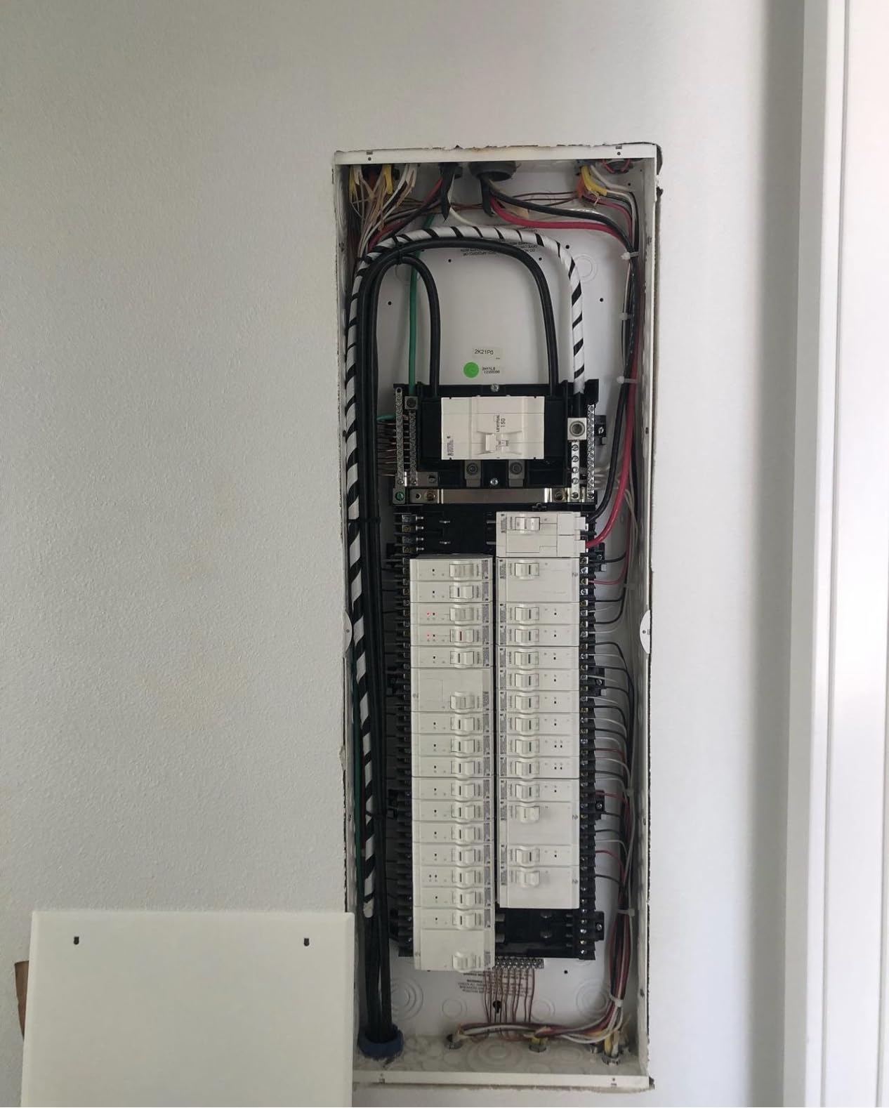 Leviton 20 Space, 20 Circuit Indoor Load Center with 100 Amp Main Circuit Breaker, LP210-BPD customer photo 1
