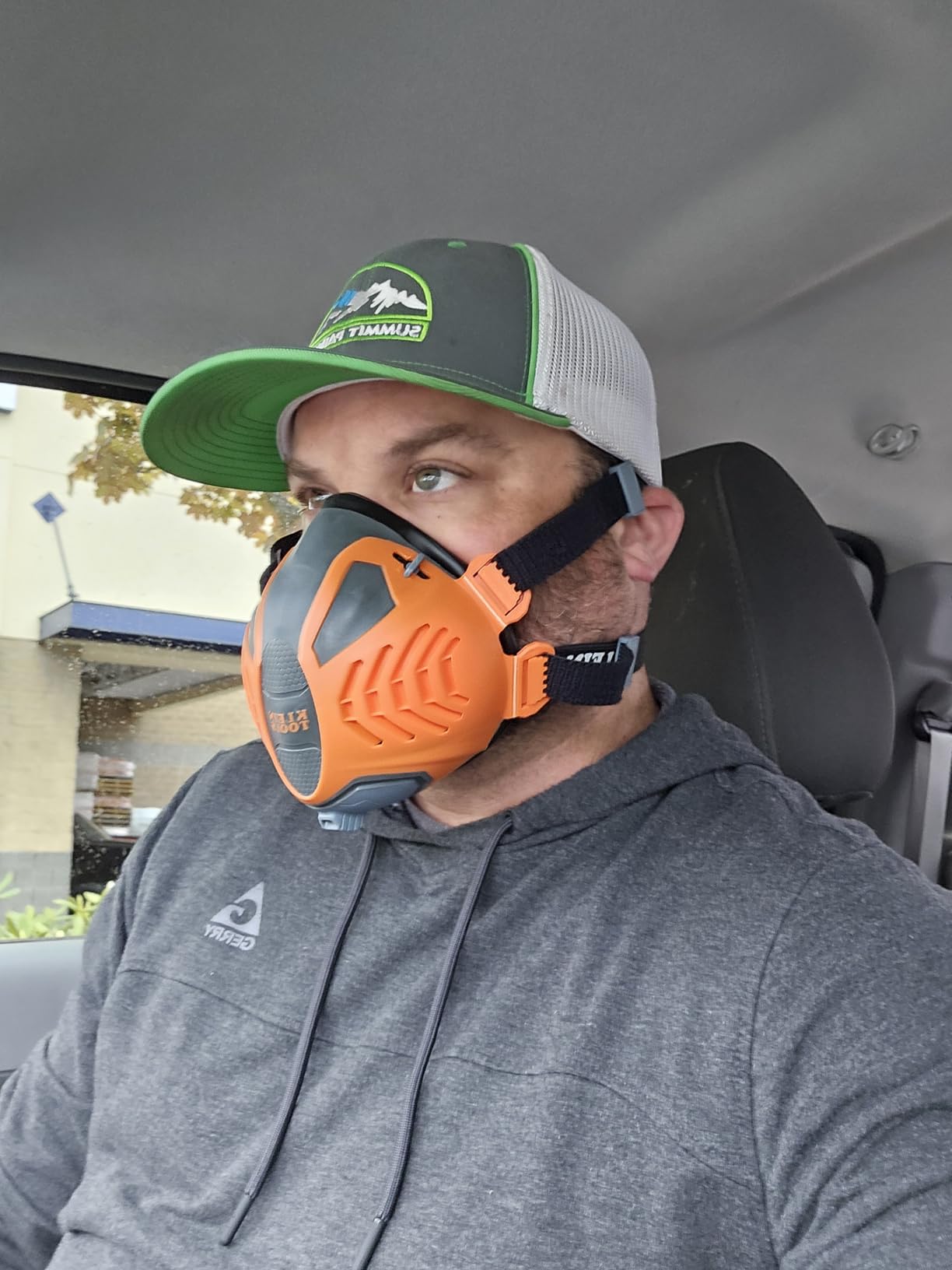Klein Tools 60552 Reusable P100 Half-Mask Respirator with Replaceable Filters for Dust, Metal Fumes, and Oil Mist, M/L customer photo 1