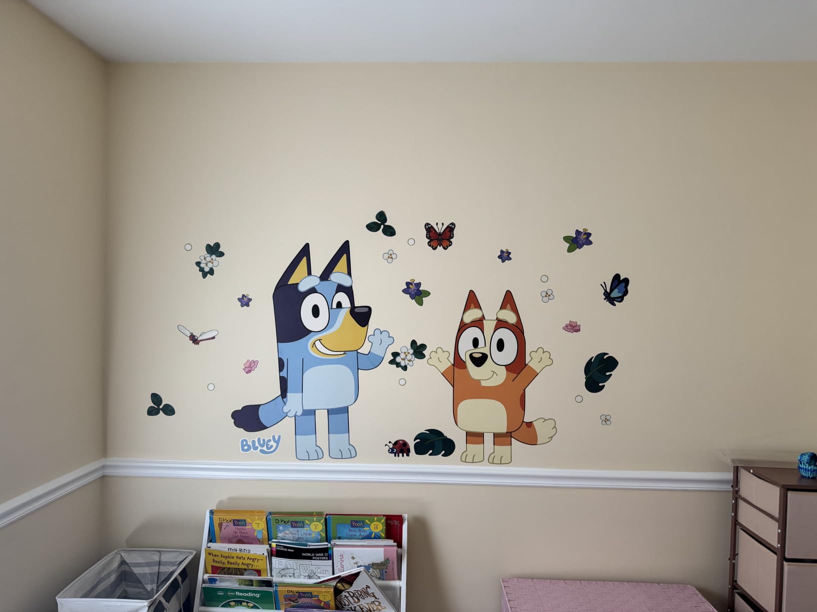 RoomMates Bluey Family and Friends Peel and Stick Wall Decals, RMK5457SCS customer photo 1