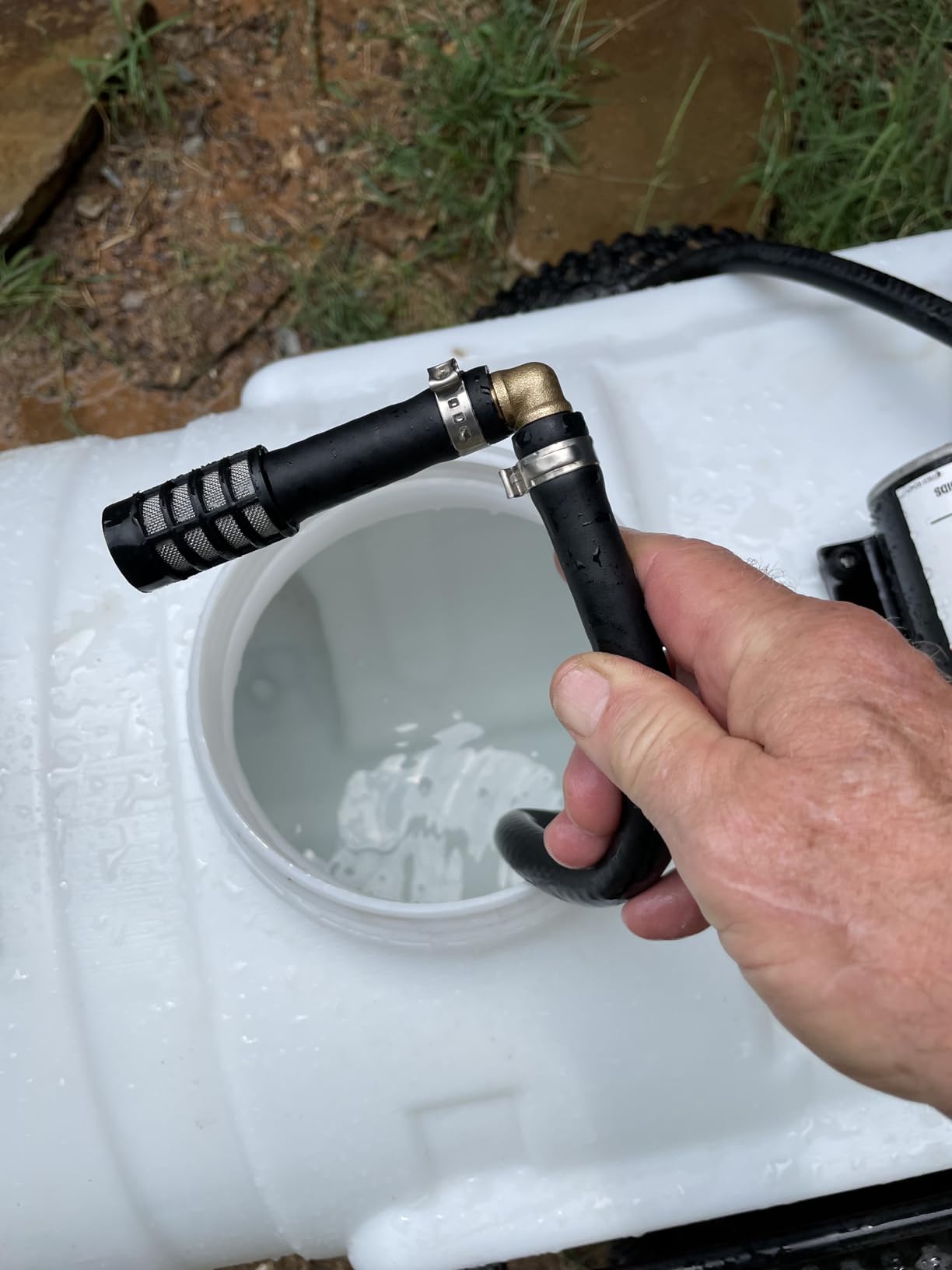 Chapin 97714 Made in The USA 25-Gallon Tow-Behind 2.5GPM/12V EZ Mount Deluxe Multi-Purpose Tank Sprayer with 2-Nozzle Spray Boom customer photo 1