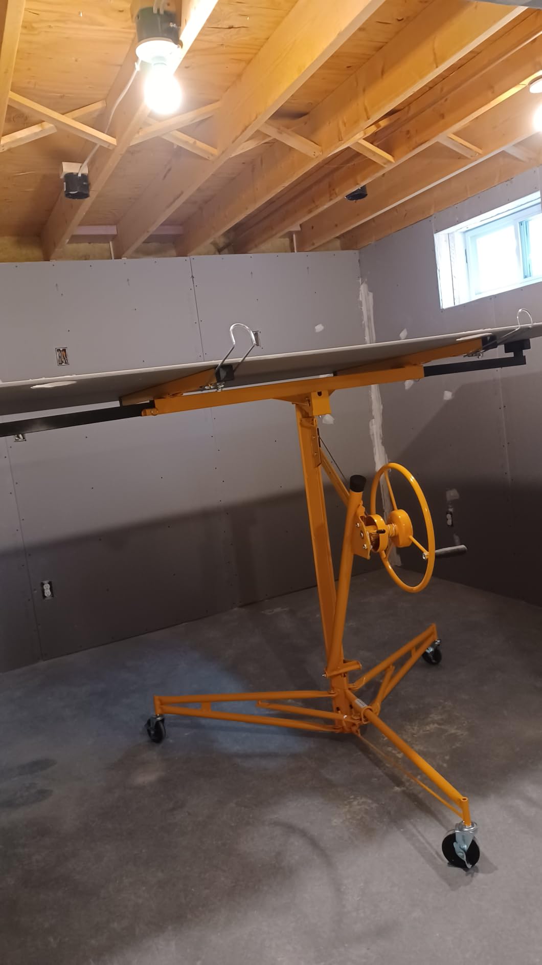 Rovibek 11 FT Drywall Lift, Sheetrock Lift Drywall Lift for Ceiling | Drywall Panel Hoist with 360° Adjustable Telescopic Arm, 150lbs Heavy Duty for Ceiling Home Improvement (Black) customer photo 2
