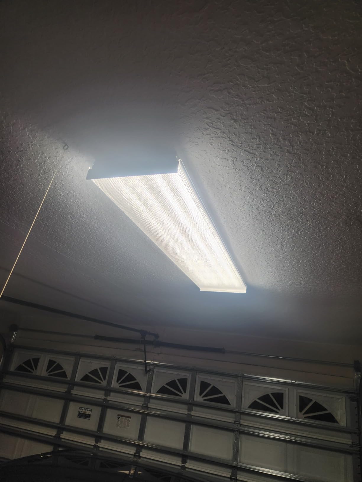 Sunco 2 Pack 48x11 Inch LED Shop Light Prisma Wraparound Fixture, 3CCT | 8500LM, 72W, Selectable CCT 4000K/5000K/6000K, Utility Ceiling Fixture, Linkable, Workshop, Prisma, for Garage, Shop customer photo 1