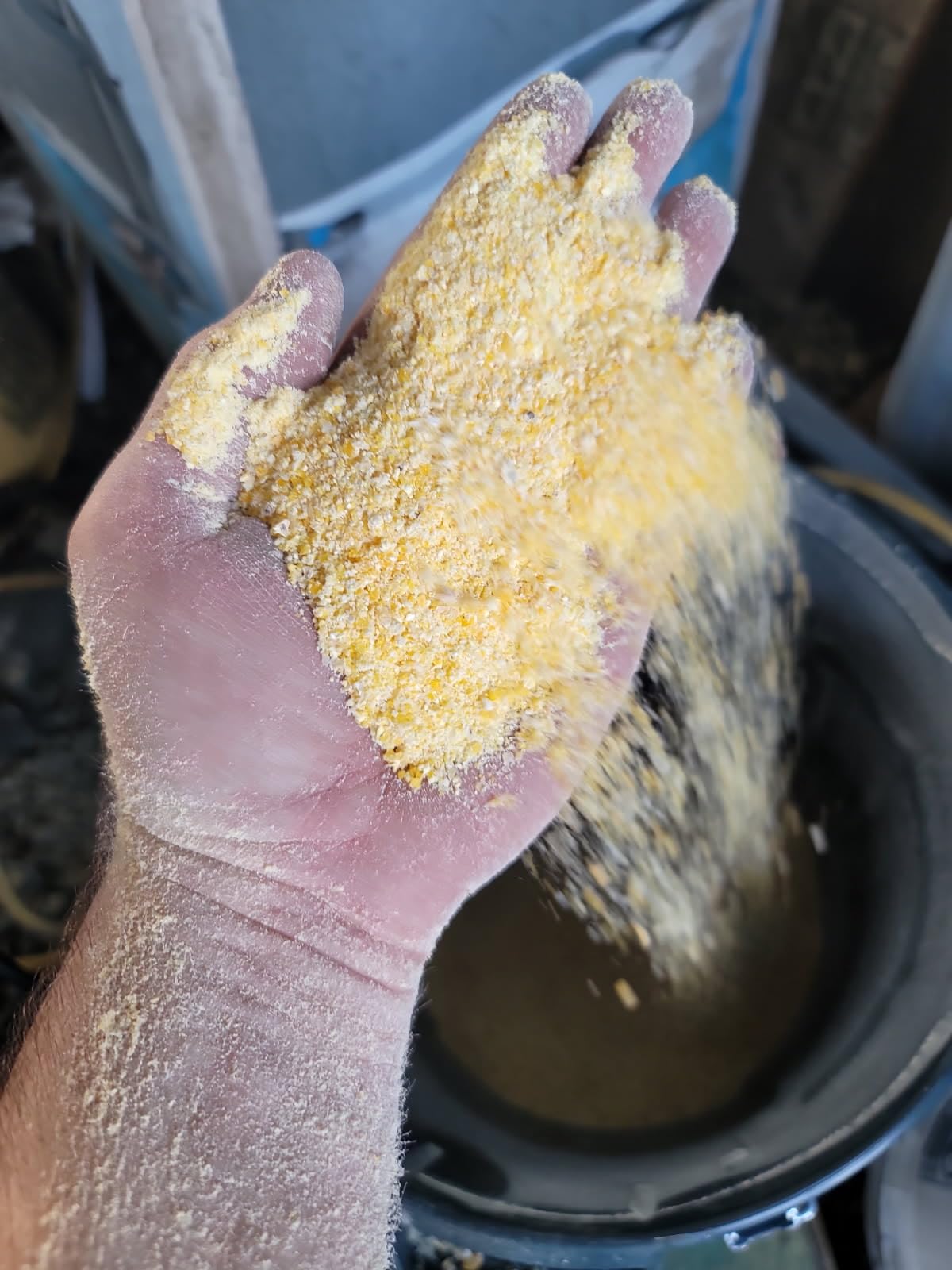 Grain Mill Corn Grinder, 1000w Electric Feed Grinder Mill Dust-Free Dry Cereals Grinder with Detachable Hopper & 5 Sieves for Wheat Corn Grain Spice Coffee Beans 6.6 Gallons (25L) customer photo 1