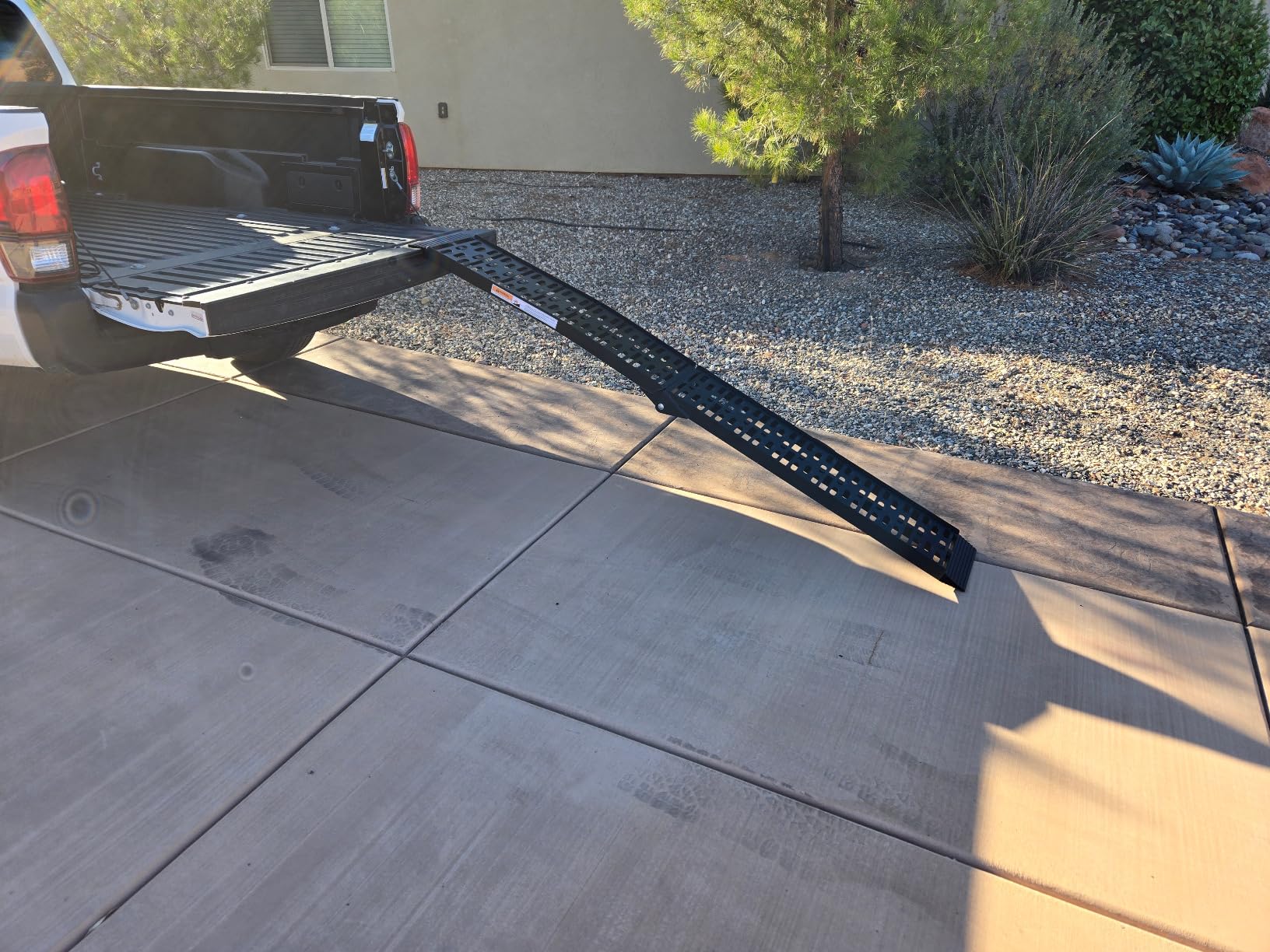 ATV Ramps, 2 Pcs of 7.5ft Ramps for Trucks, 1500LBS Capacity Trailer Ramp for Motorcycles, Dirt Bikes, Lawn Mowers, Golf Carts, Garden Tractors, Snowmobiles customer photo 1