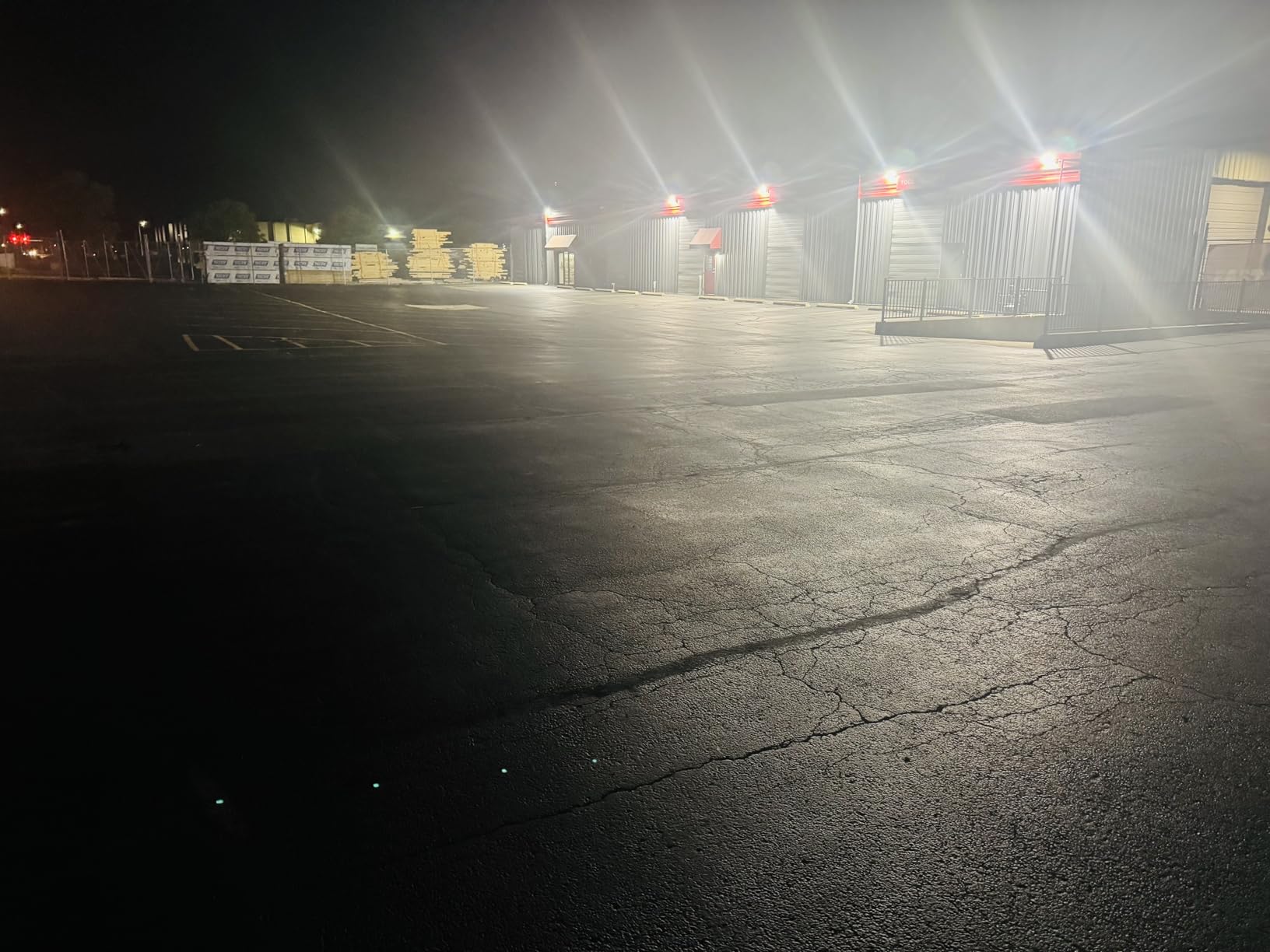 150W LED Wall Pack with Photocell Dusk to Dawn Outdoor Lighting, 5000K 21000LM Waterproof Commercial Fixture 100-277V Equivalent Energy Save Flood Lights for Building Yard Warehouse Garage customer photo 2