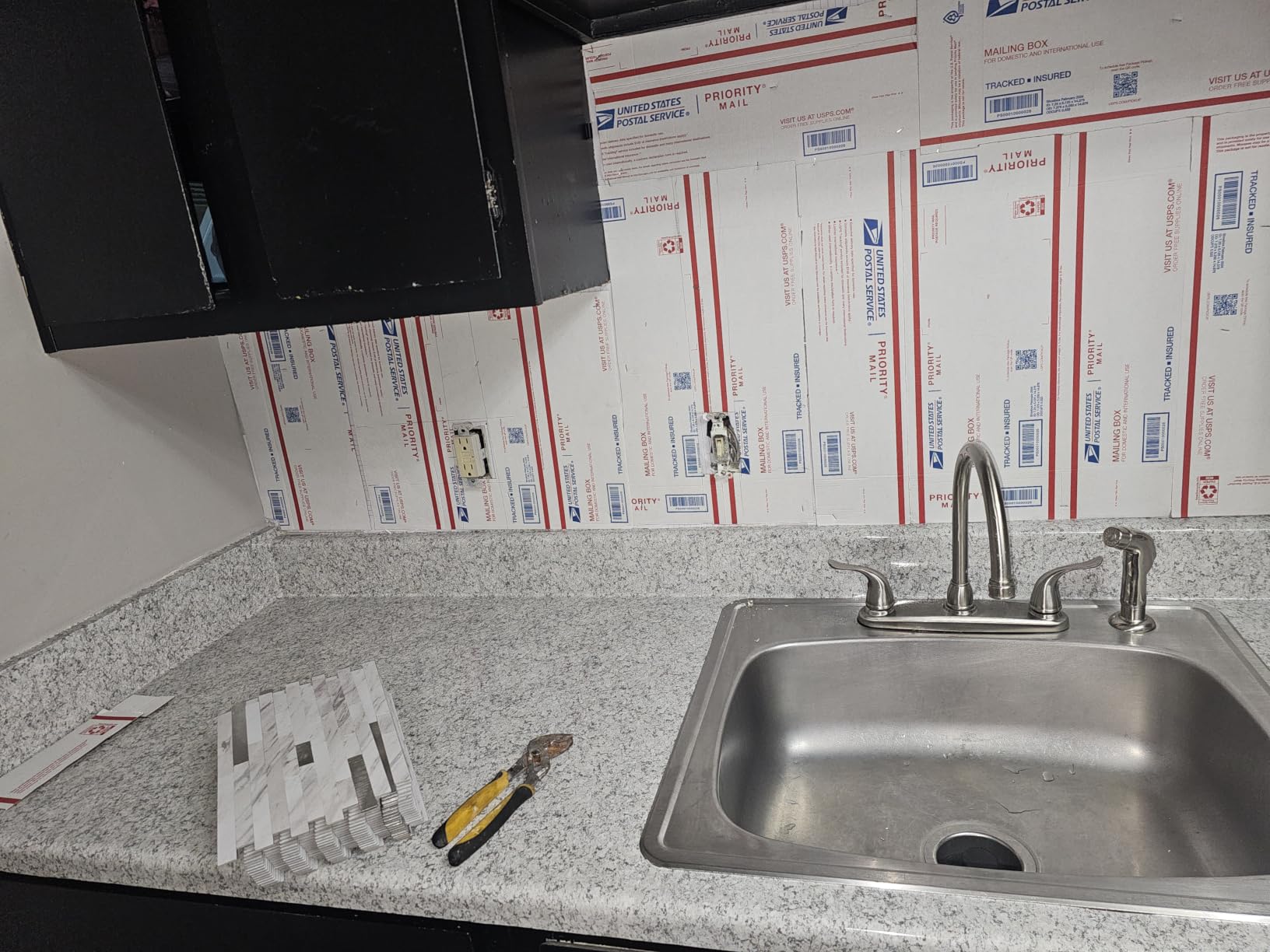 AULIGET 40 Sheets Faux Stone Peel and Stick Backsplash, White Marble Look PVC Wall Tiles Stick on Backsplash for Kitchen customer photo 1