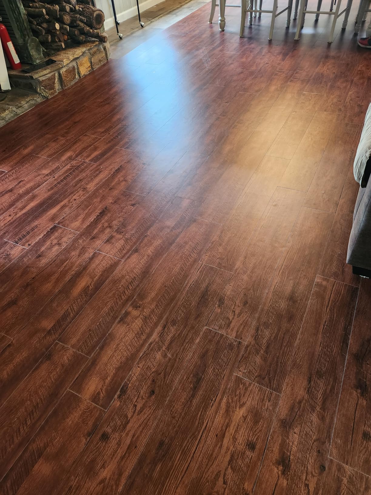54 Sq. Ft Floor Tiles Peel and Stick Vinyl Floor 36 x 6 inch Luxury Self Adhesive Waterproof Flooring Planks DIY for Kitchen, Living Room, Shops, RV, Wood Look Plank, 36-Pack, Light Brown customer photo 1