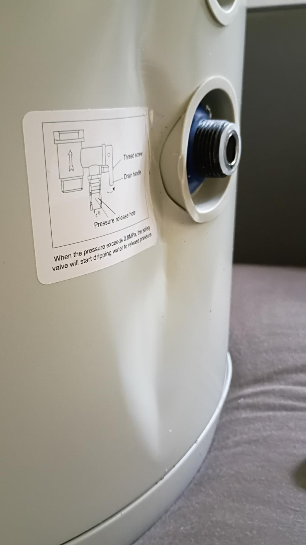 VEVOR 10 Gallon Electric Water Heater, Hot Water Heater 1600W, w/LED Display, Knob Control, IPX4 Waterproof, Side Connection On-Demand Heaters for Shower, Bath customer photo 1