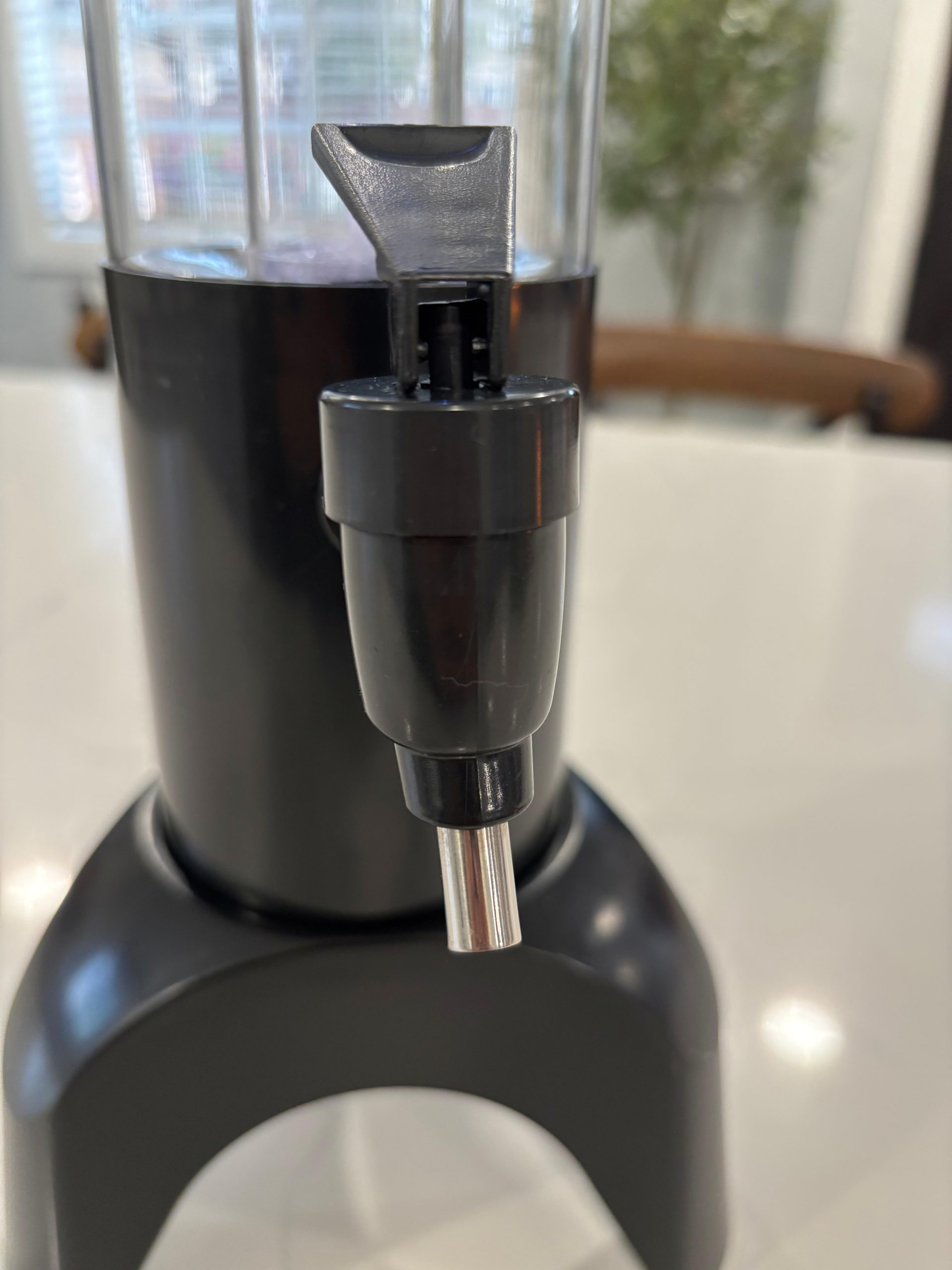 Drink Tower: 1.5L Mimosa Tower Dispenser with Ice Tube and LED Light, 50oz/1.58 Qt Tabletop Beer Dispense for Parties Bars Pubs Restaurants (1.5L) customer photo 1