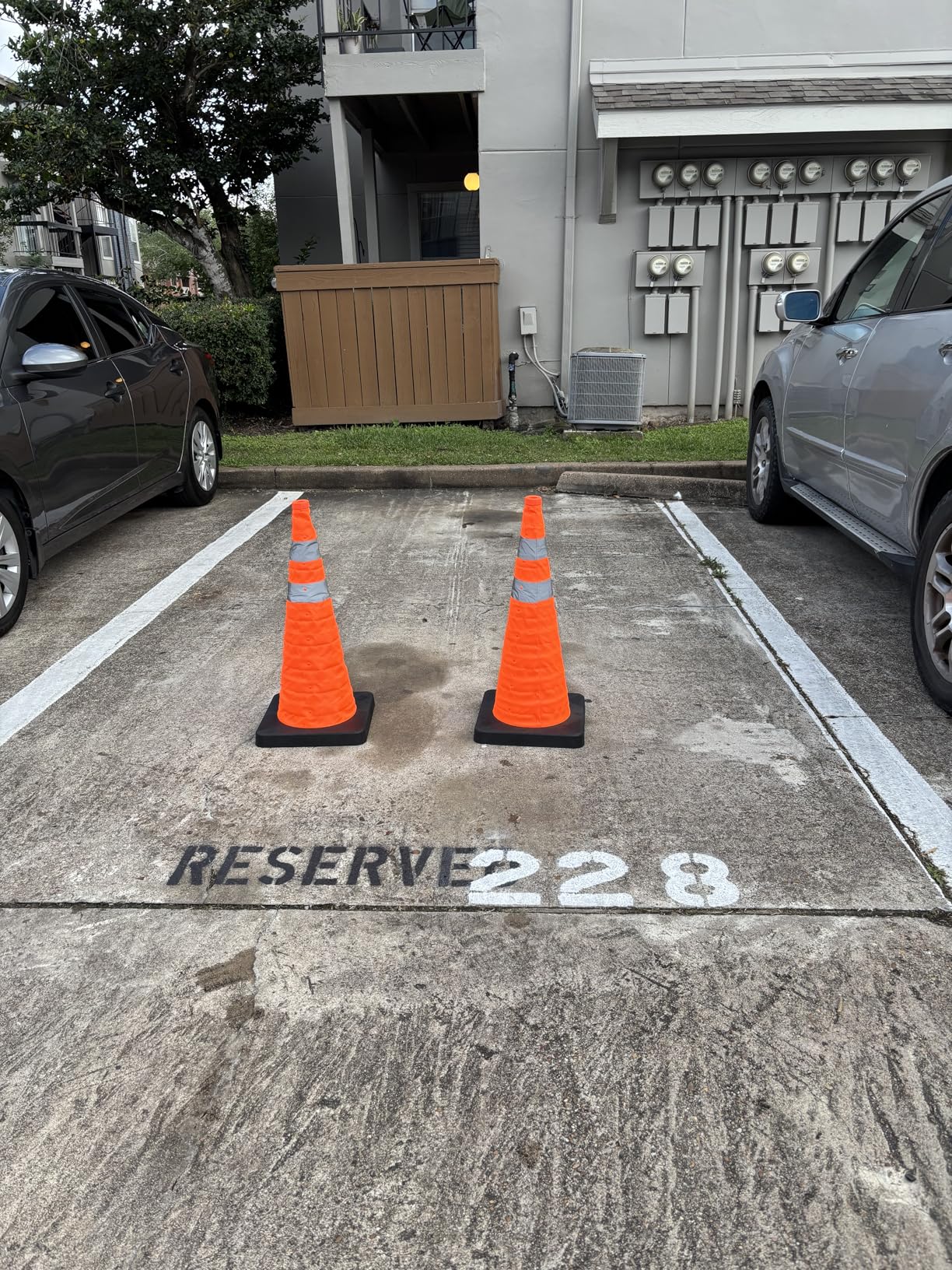 RoadHero 28 Inch 2 Pack Collapsible Traffic Cones with Weighted Base, Orange | Construction Safety Cones, Storage Bag, Visible Reflective Collars, For Road Safety & Driving Training, Parking Lots customer photo 2