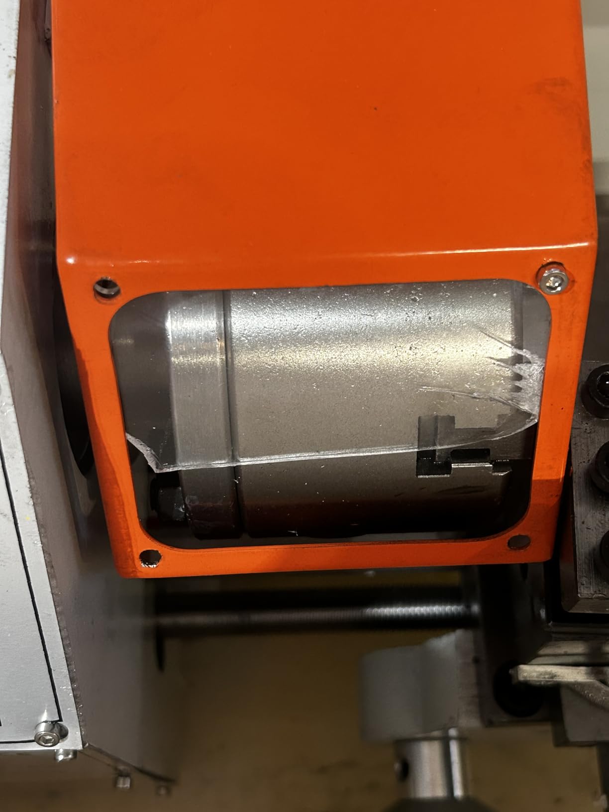VEVOR 7'' x 16'' Metal Lathe Machine, 800W Precision Benchtop Power Metal Lathe, 150-2500 RPM Continuously Variable Speed, with 3.9'' 3-jaw Metal Chuck Come with Tool Box customer photo 2