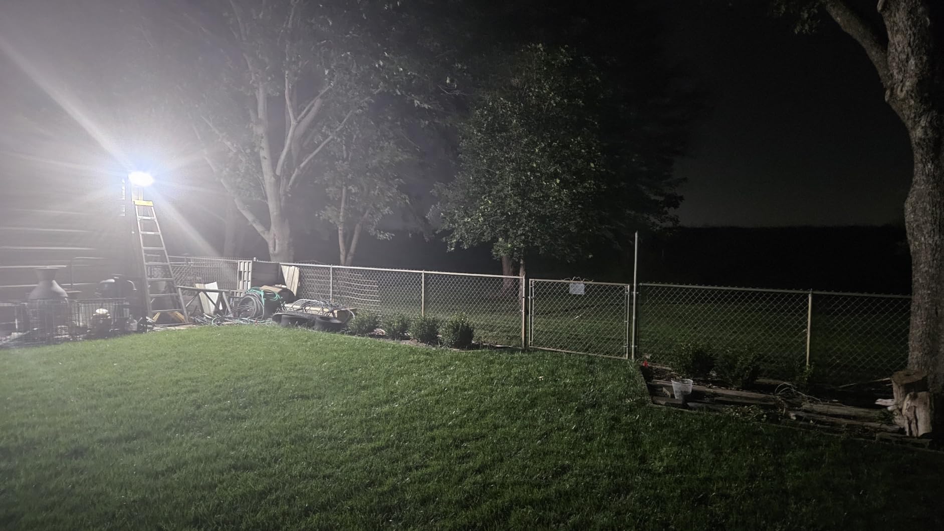 Outdoor LED Triple Head Solar Security Flood Lights with Motion Sensor, Dusk-to-Dawn Sensor, 3000 Lumens Floodlight, 5000K Daylight, No Hardwiring Needed, S13TFL/3000MOTSOL/WH customer photo 1