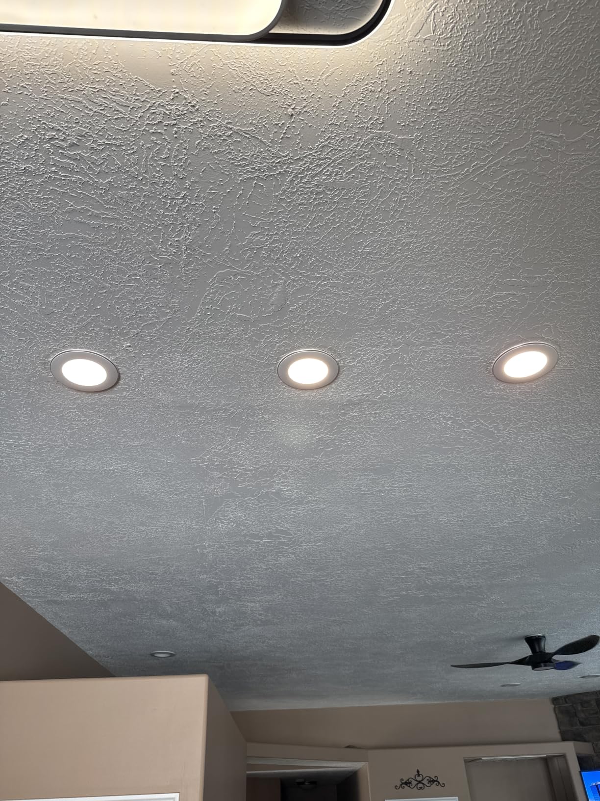 FREELICHT 6 Pack 5/6 Inch 5CCT LED Recessed Lighting with Night Light | 2700K/3000K/4000K/5000K/6000K Selectable, Dimmable Retrofit Flat Can Lights, 1000LM, 10W, IC & Damp Rated, ETL & FCC customer photo 1