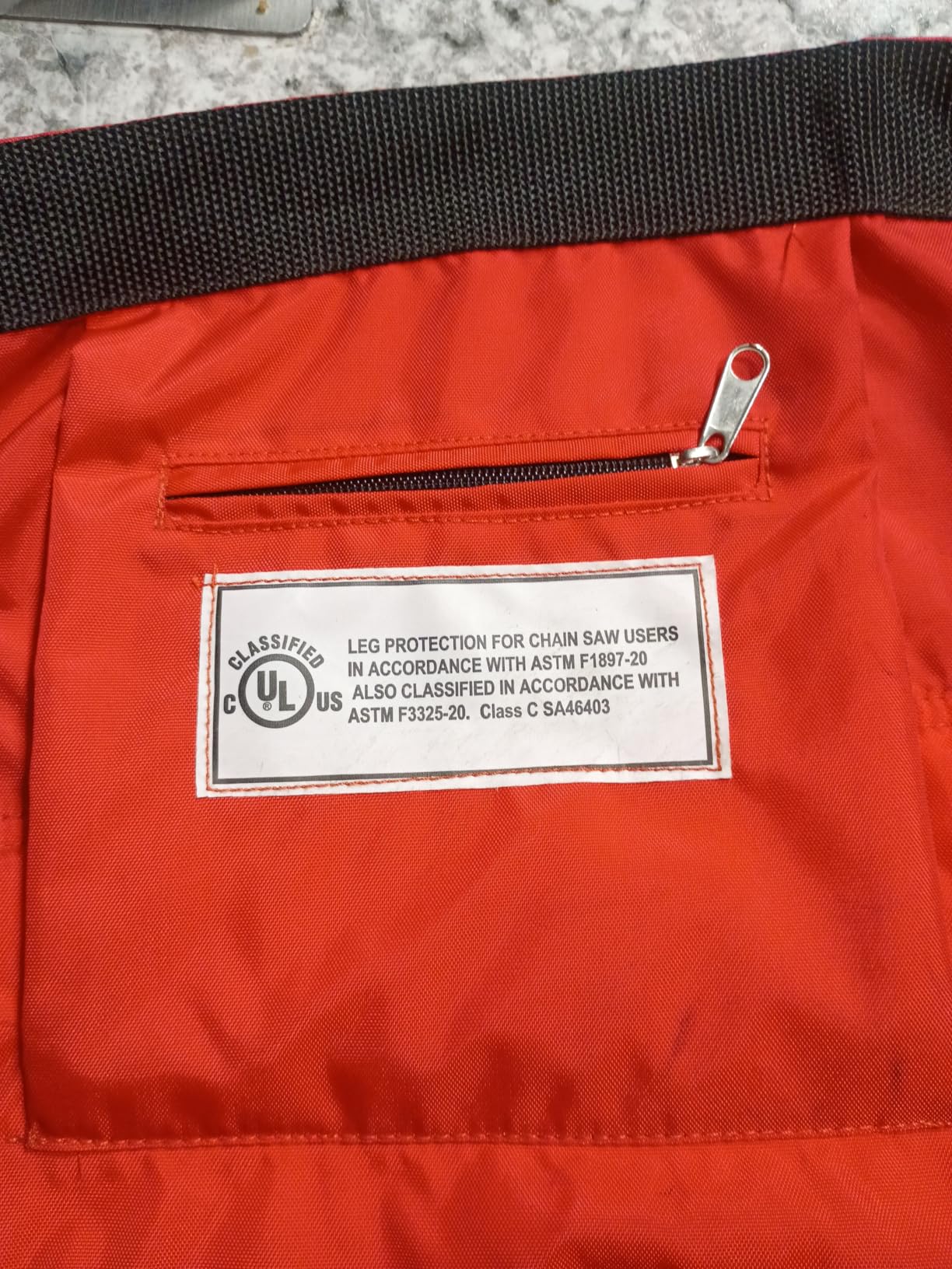 VEVOR Apron Style Chainsaw Chaps, Class C, 8 Layers Chainsaw Pants with Adjustable Belt & Gear Pocket, Chain Saw Chaps for Men/Women, Chainsaw Safety Equipment Wear for Loggers Forest Workers, Large customer photo 2