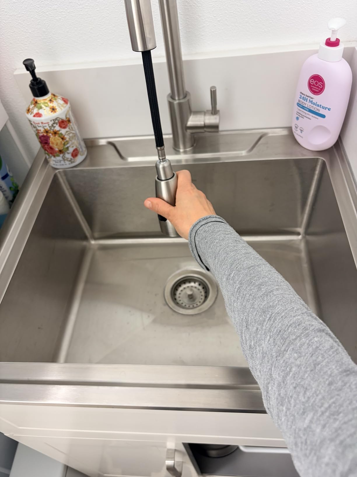 Laundry Sink with Cabinet, Full Body Durable Stainless Steel, 25-Inch Wider Stainless Steel Utility Sink, Multi-Use for Laundry, Kitchen, Bathroom, Garage customer photo 1