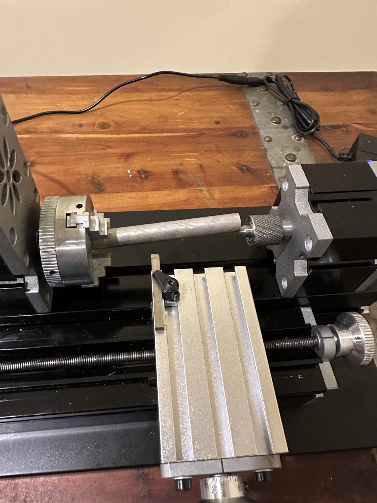 Didactical Mini Metal Lathe Machine, 2.76 x 5.12 in, 36W Power Metal Lathe, 20,000 RPM Speed, with 3-jaw Chuck, Aluminum Alloy Handwheel, for Processing Precision Parts Soft Metals Wood Plastics customer photo 1