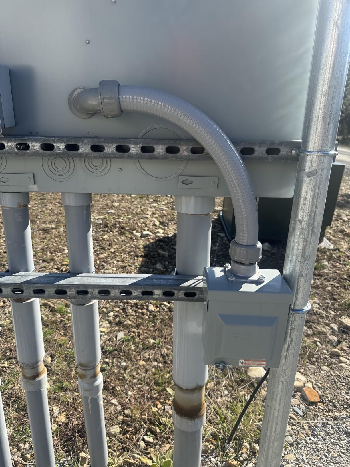 Liquid-Tight Conduit Connector Kit, Flexible Non Metallic Liquid Tight Electrical Conduit Kit, Waterproof Outdoor Electrical Conduit Pipe, Straight/Angle Fittings, Clamps (1-1/4 in x 25 ft) customer photo 1