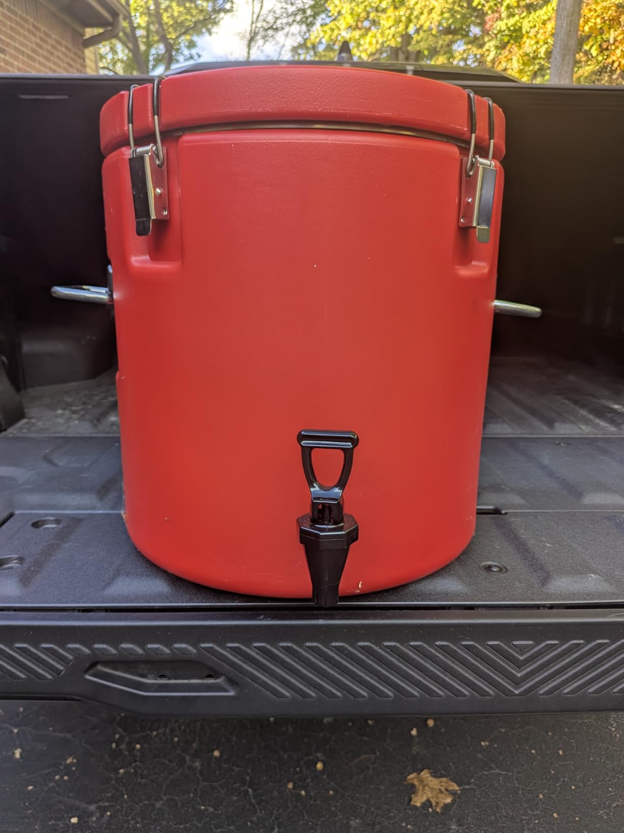 8 Gal Insulated Beverage Dispenser, Commercial Cold & Hot Drink Dispenser with 304 Stainless Steel Interior and Spout, Portable Water Jug for Camping, Party, Commercial Catering customer photo 2