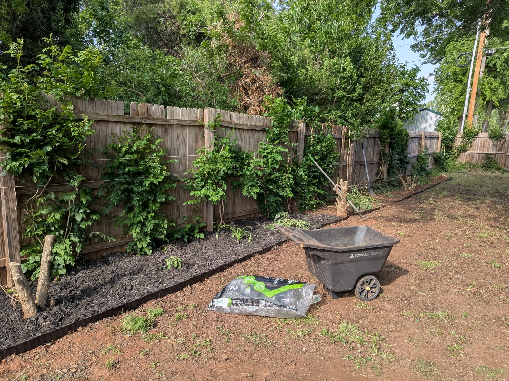 50FT Black Corrugated Metal Landscape Edging - Flexible & Rustproof Garden Edging Border, Decorative Metal Trim for Flower Beds, Lawn, Driveway, Walkway & Raised Beds customer photo 2