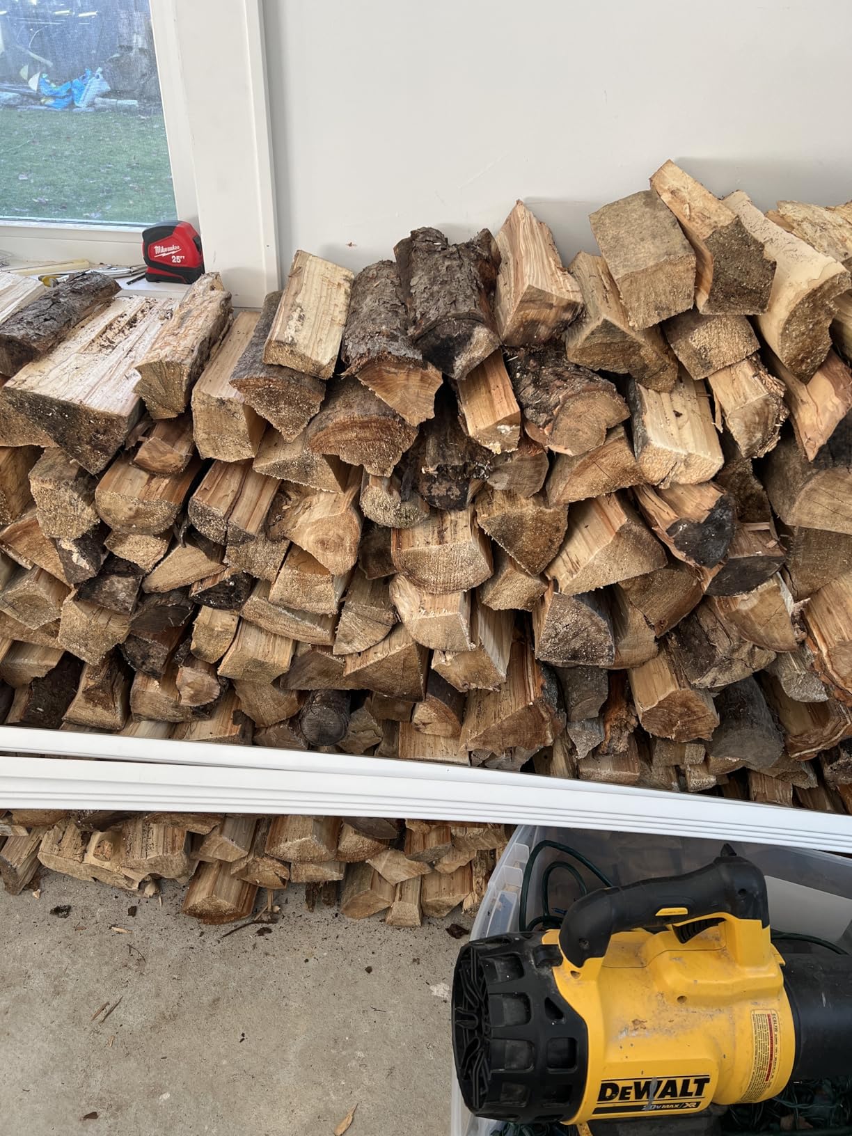 BILT HARD 6.5 Ton Electric Log Splitter with Stand customer photo 1