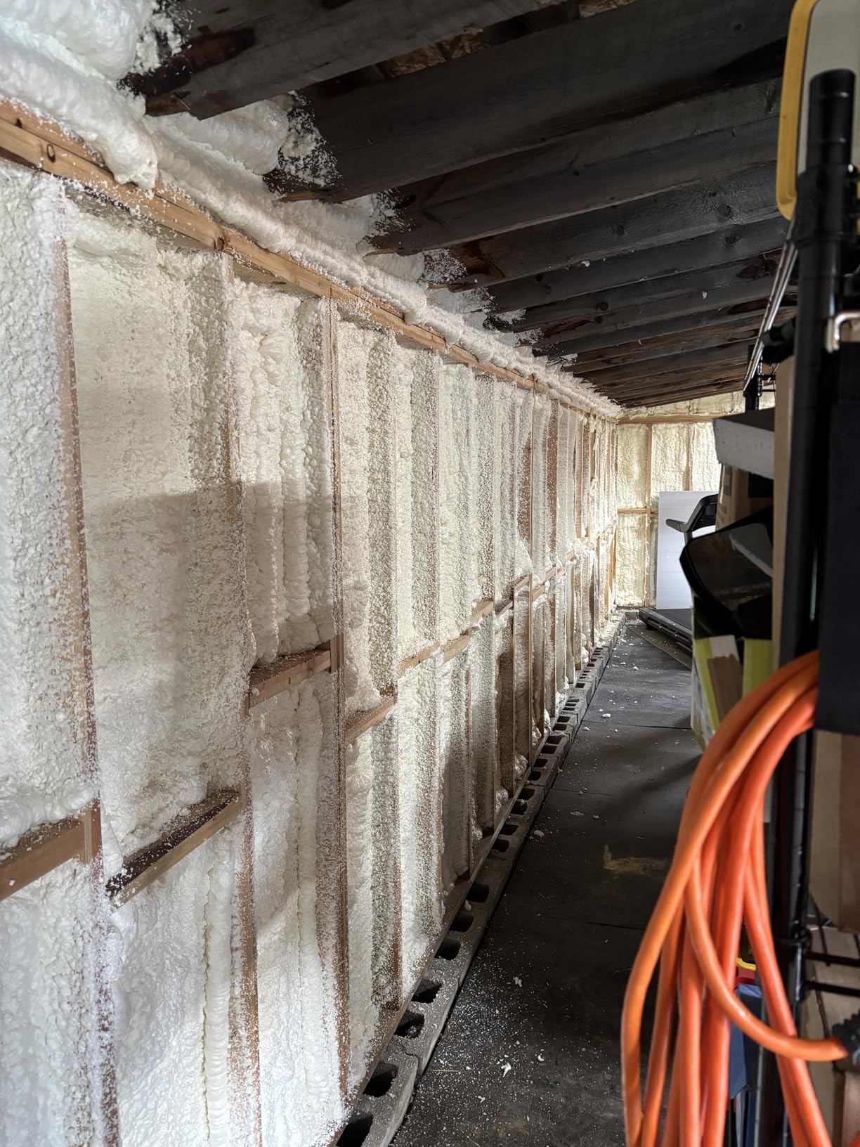 Spray Foam Insulation Kit (6 PK Kit-26.46oz) Expanding Sealant, Closed Cell Spray Foam Heat Acoustic Insulation, High Density, Cleaner, Gun customer photo 2