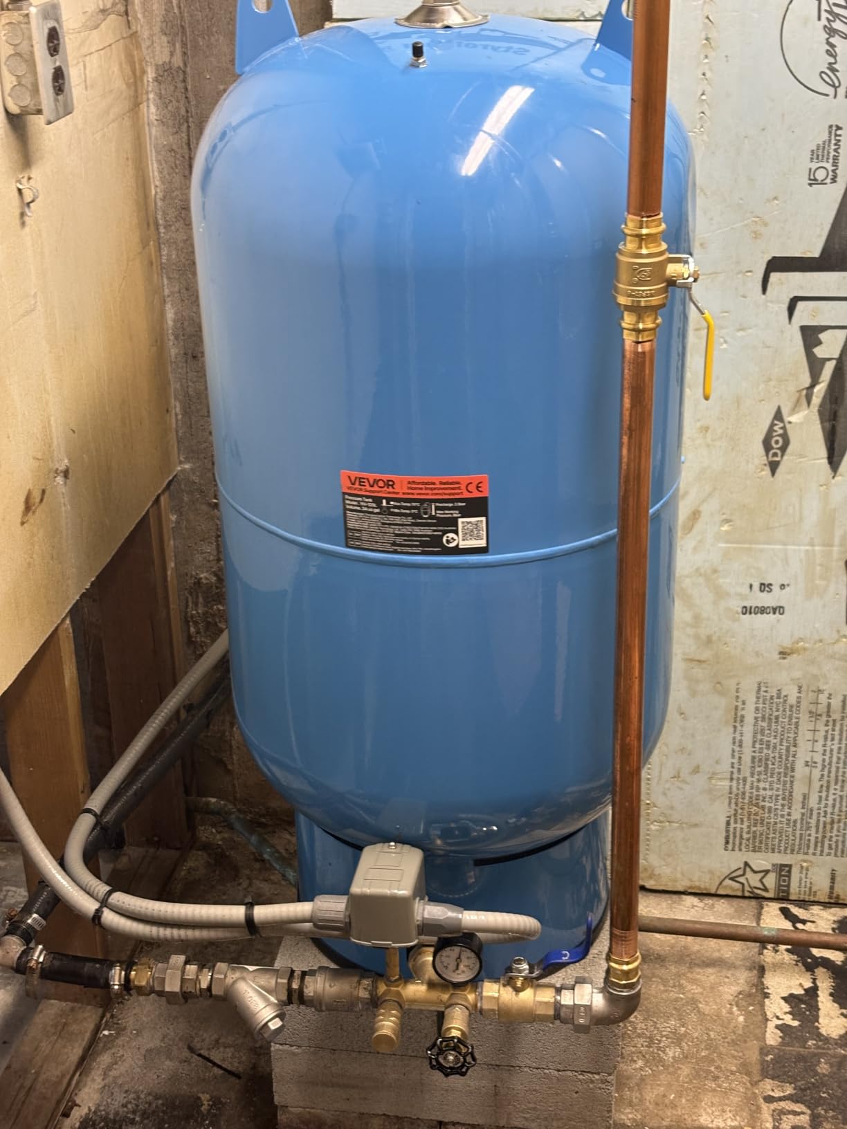 VEVOR 34-Gallon Vertical Well Pressure Tank, Pre-Charged Pressurized Water Tank for Well Pumps, Heavy-Duty Carbon Steel Water Storage Container customer photo 2