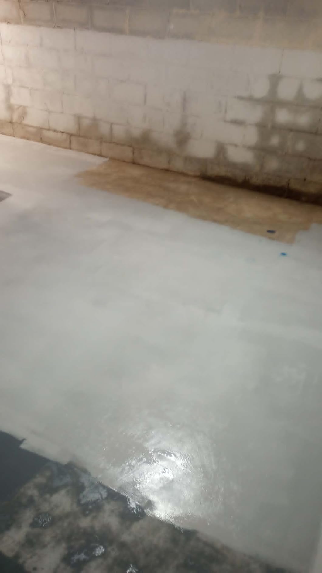 2-Part Epoxy Floor Coating | 1.06 Gal | 1:1 Mix Ratio | Low VOC, Garage & Basement Floor Paint | Anti-Slip, Chemical Resistant, 4H Hardness | Self-Leveling High-Gloss Finish for 270 Sq.Ft Per Coat customer photo 1