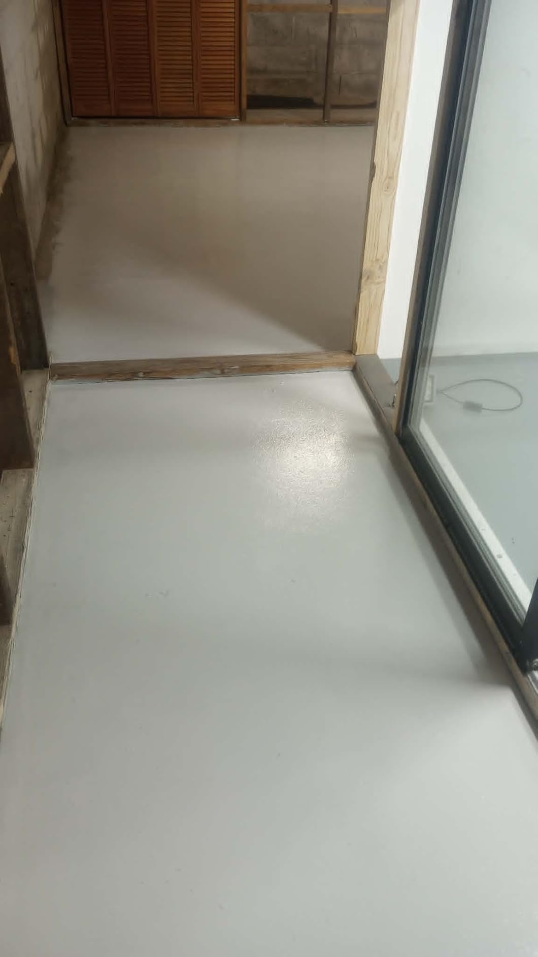 2-Part Epoxy Floor Coating | 1.06 Gal | 1:1 Mix Ratio | Low VOC, Garage & Basement Floor Paint | Anti-Slip, Chemical Resistant, 4H Hardness | Self-Leveling High-Gloss Finish for 270 Sq.Ft Per Coat customer photo 2