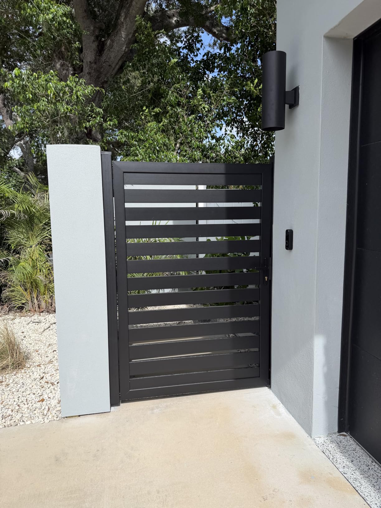 Open Slat Aluminum Privacy Fence Gate, 6ft H x 4ft W - Outdoor Decorative Gate with Metal Frame & Knob Kit, Posts Not Included customer photo 2