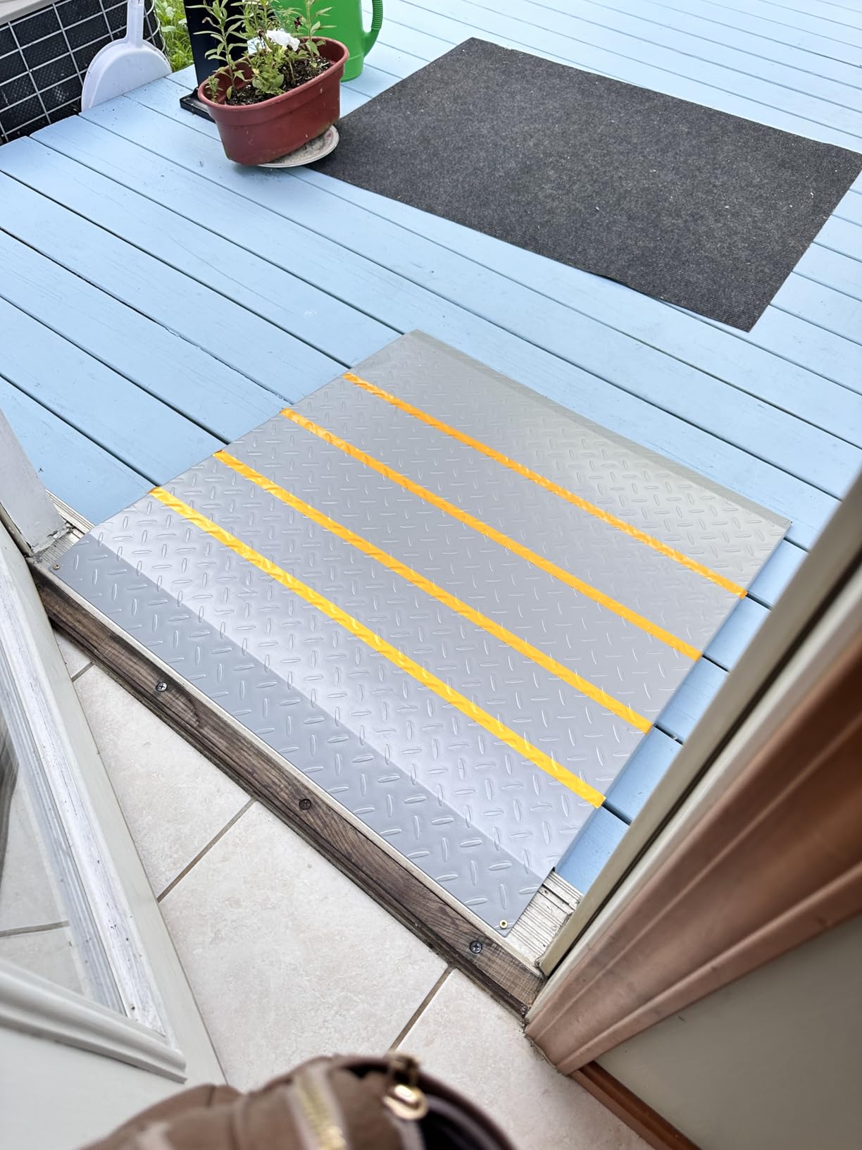 VNN Tri-fold Motorcycle Ramp for Pickup Truck, 77L x 54W Aluminum Loading Ramp customer photo 2