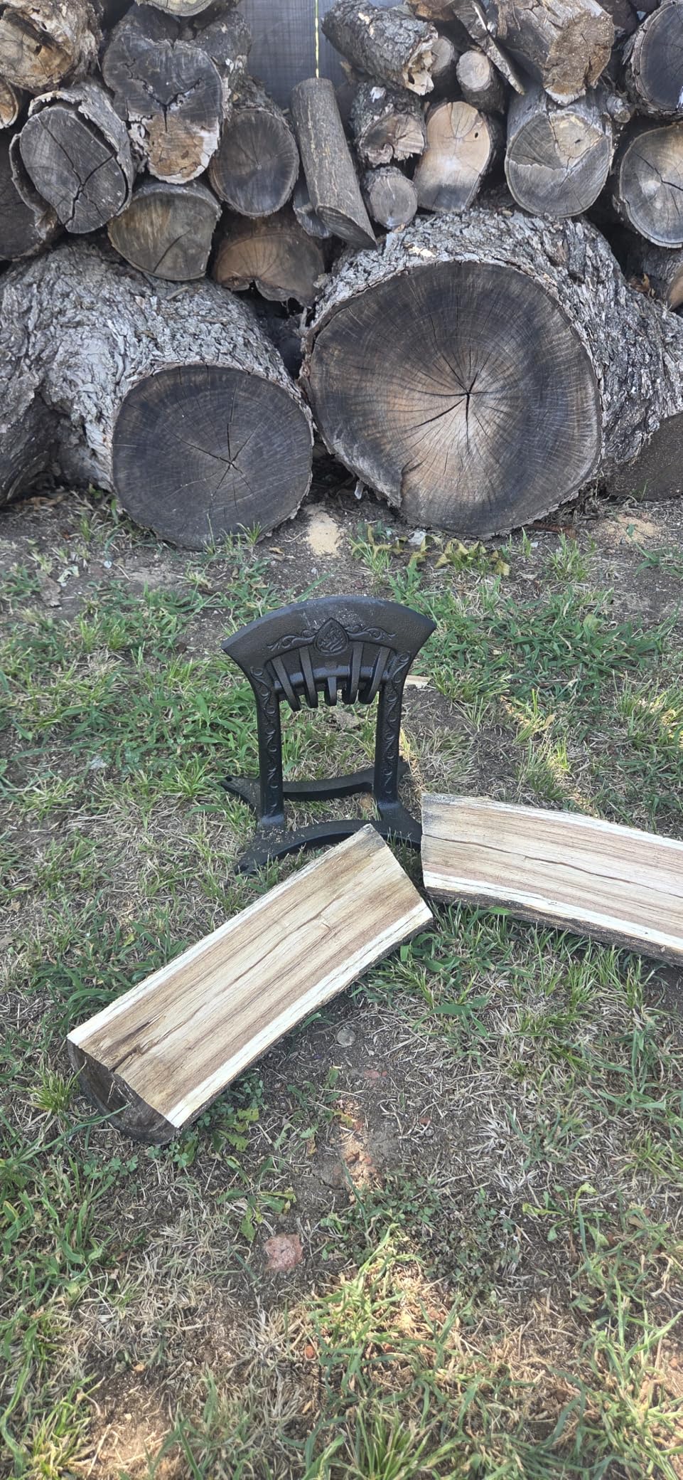 Kindling Splitter, Heavy Duty Cast Iron Manual Wood Splitter for Firewood | No Axe Firewood Splitting Tool with Safety Cover, Durable Manual Log Splitter for Kindling, Camping, Outdoor and Fireplace customer photo 1