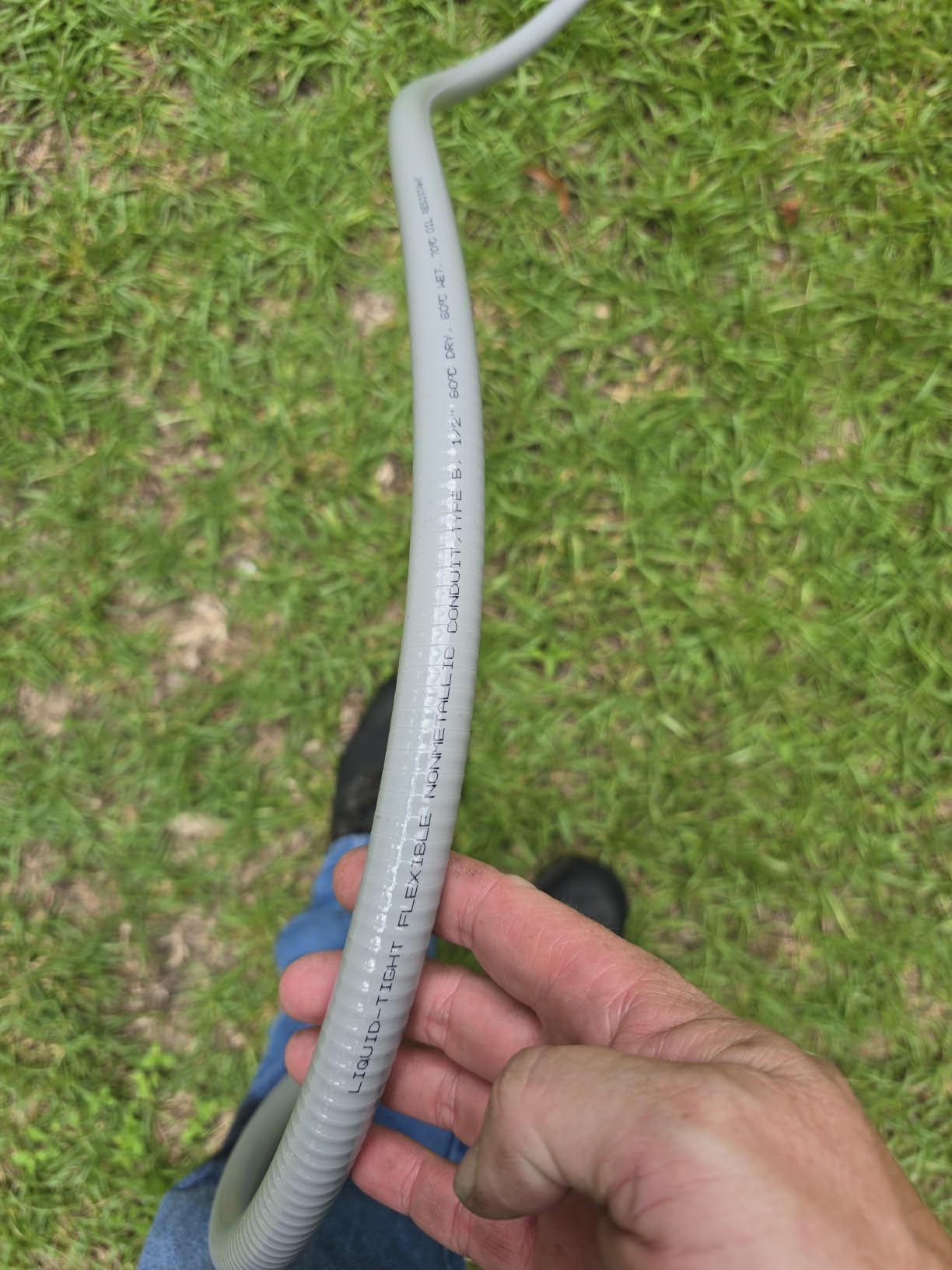25 Ft Liquid-Tight Conduit and Connector Kit - 1/2 inch Flexible Non Metallic Liquid Tight Electrical Conduit and 4 Straight and 3 Angle Fittings Included. 1/2
