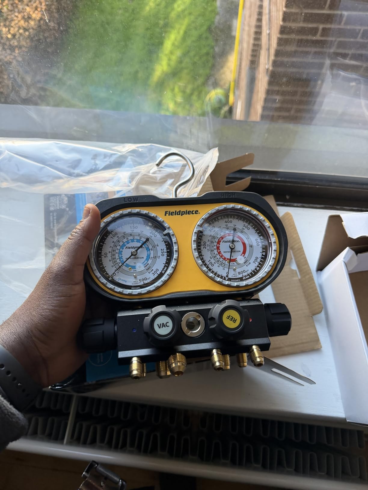 Fieldpiece GS434F 4-Port Analog Gauge Set - HVACR Refrigerant Manifold with Sight Glass customer photo 2