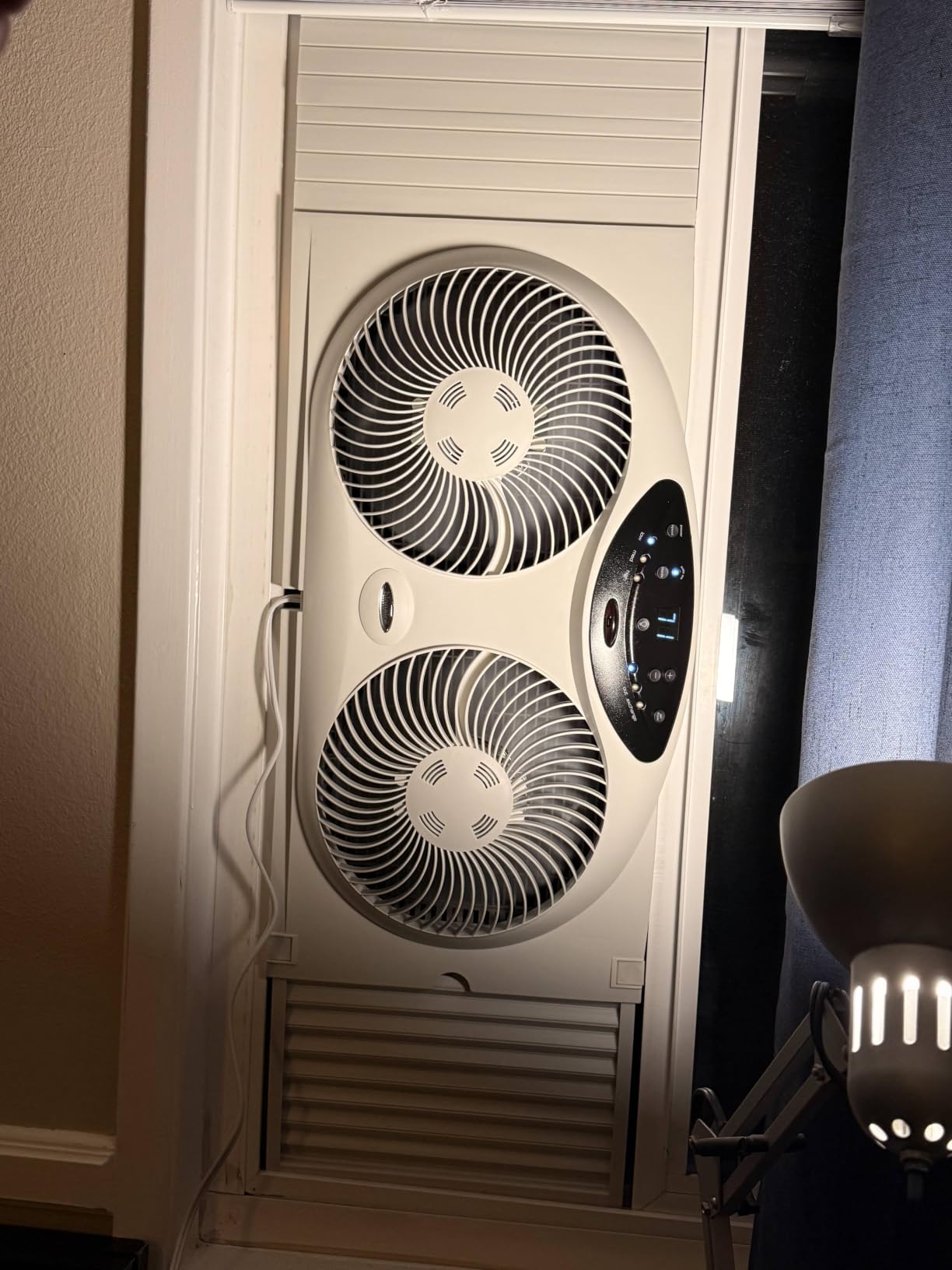 Bionaire Window Fan with Reversible Airflow Blades - 3-Speed Settings, Programmable Thermostat, LED Display, Remote Control, Fits 24-36