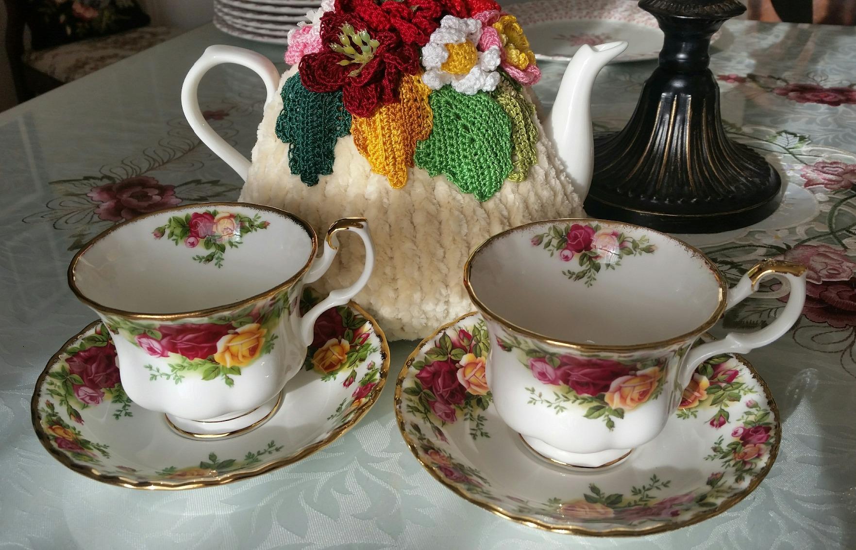 Royal Albert Old Country Roses Teacup & Saucer Set customer photo 1