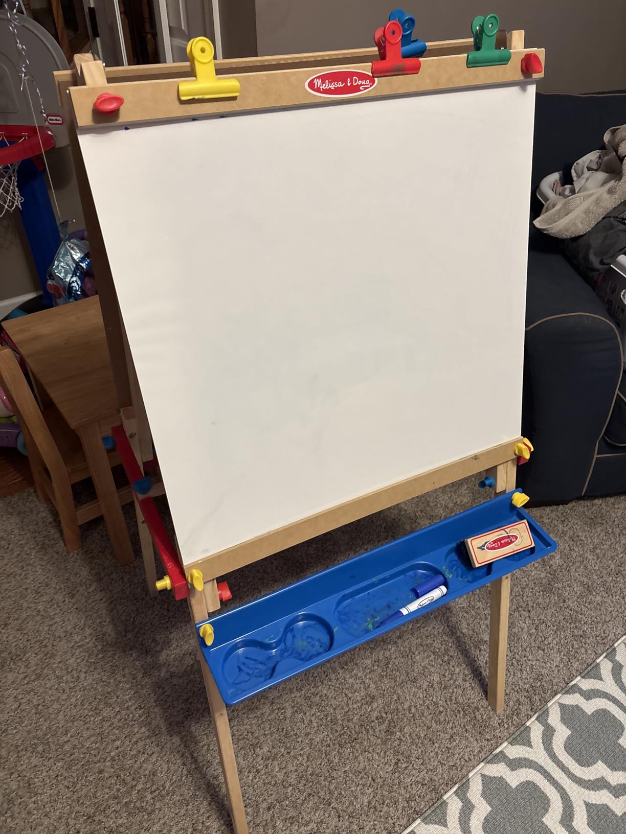 Melissa & Doug Deluxe Standing Art Easel - Dry-Erase Board, Chalkboard, Paper Roller customer photo 1