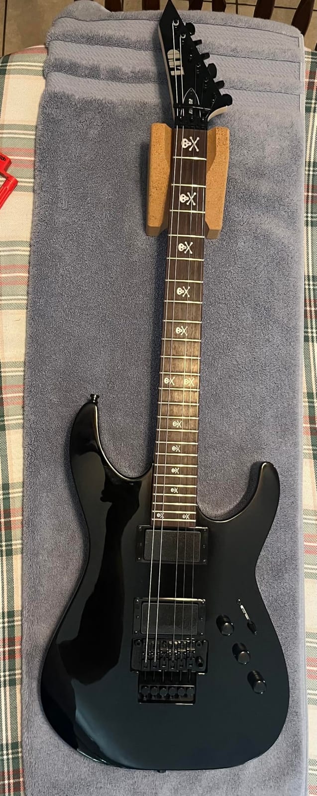 ESP LTD Kirk Hammett KH-202 - Black customer photo 1