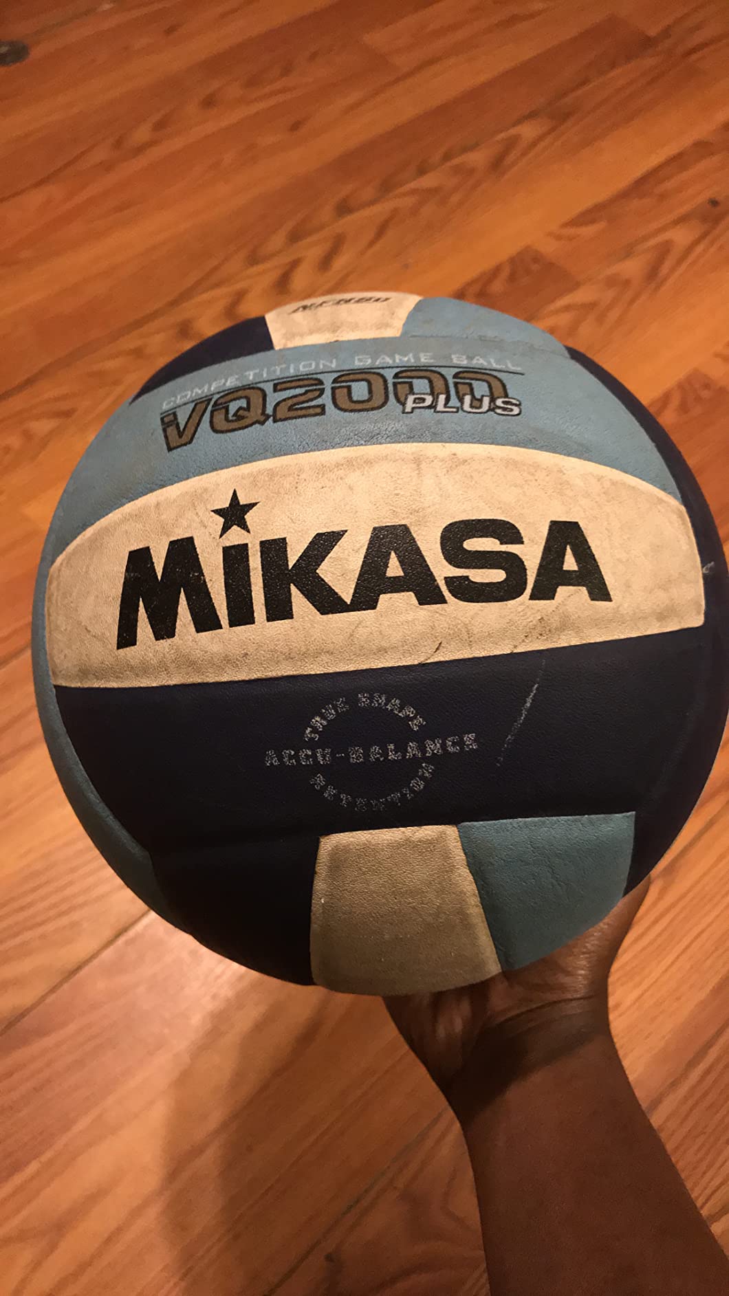 Mikasa VQ2000 Micro Cell Volleyball customer photo 2