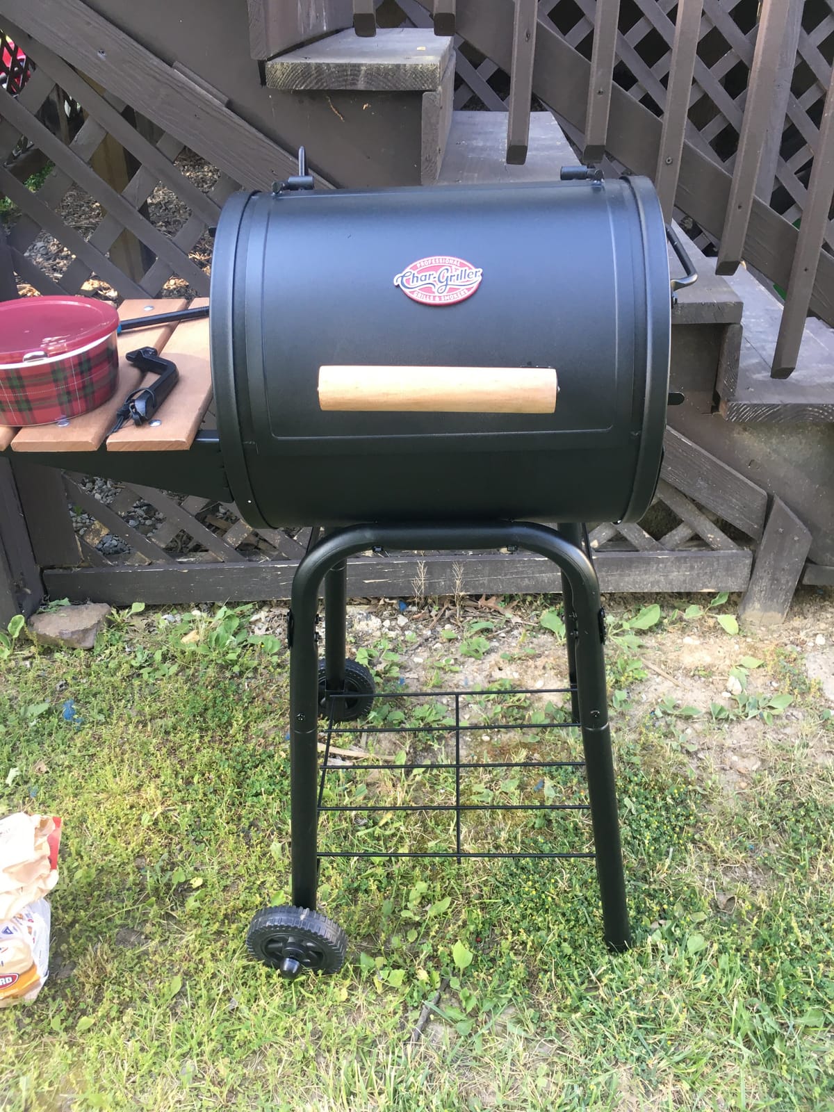 Char-Griller Patio Pro Charcoal Grill and Smoker with Cast Iron Grates, Model E1515 customer photo 1