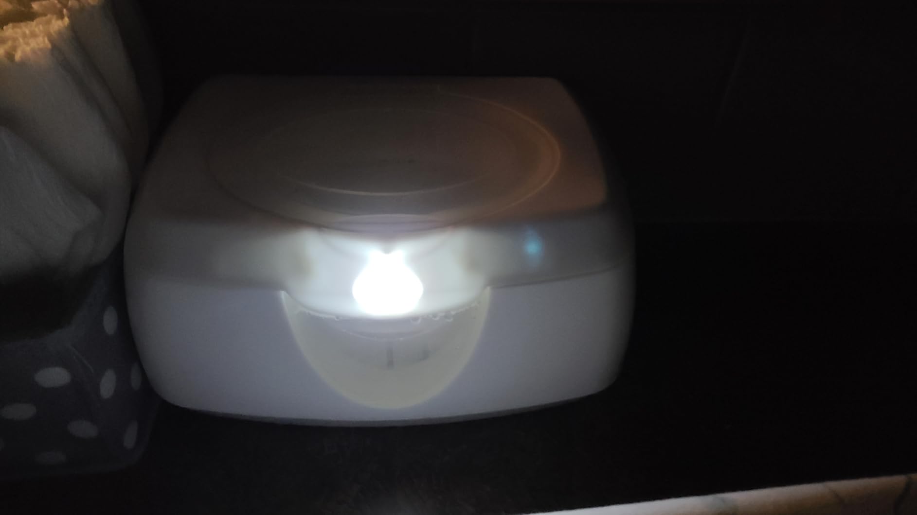 Munchkin Warm Glow Baby Wipe Warmer with Nightlight, White customer photo 1