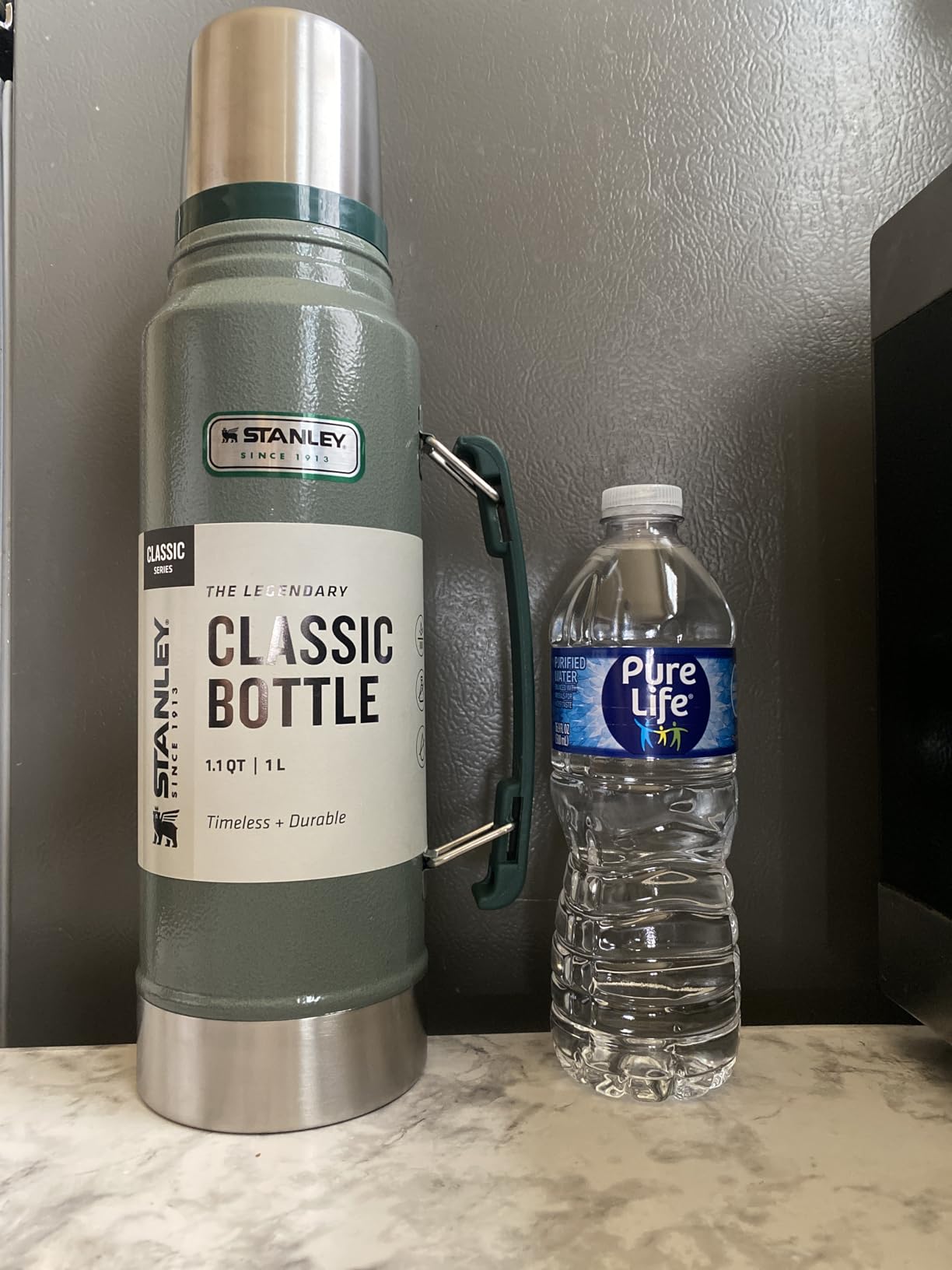 Stanley Heritage Classic Vacuum Bottle with Handle 1.1 qt, Wide Mouth with Leakproof Cup Lid, Hammertone Green customer photo 2