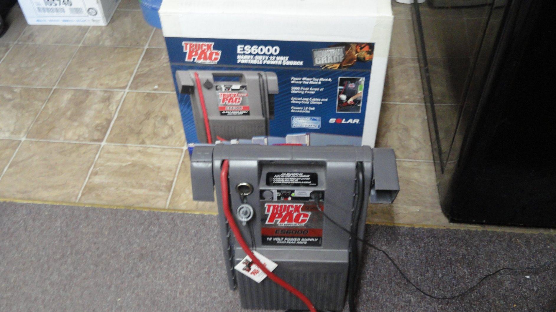 Clore Automotive Truck PAC ES6000 3000 Peak Amp 12V Jump Starter customer photo 1
